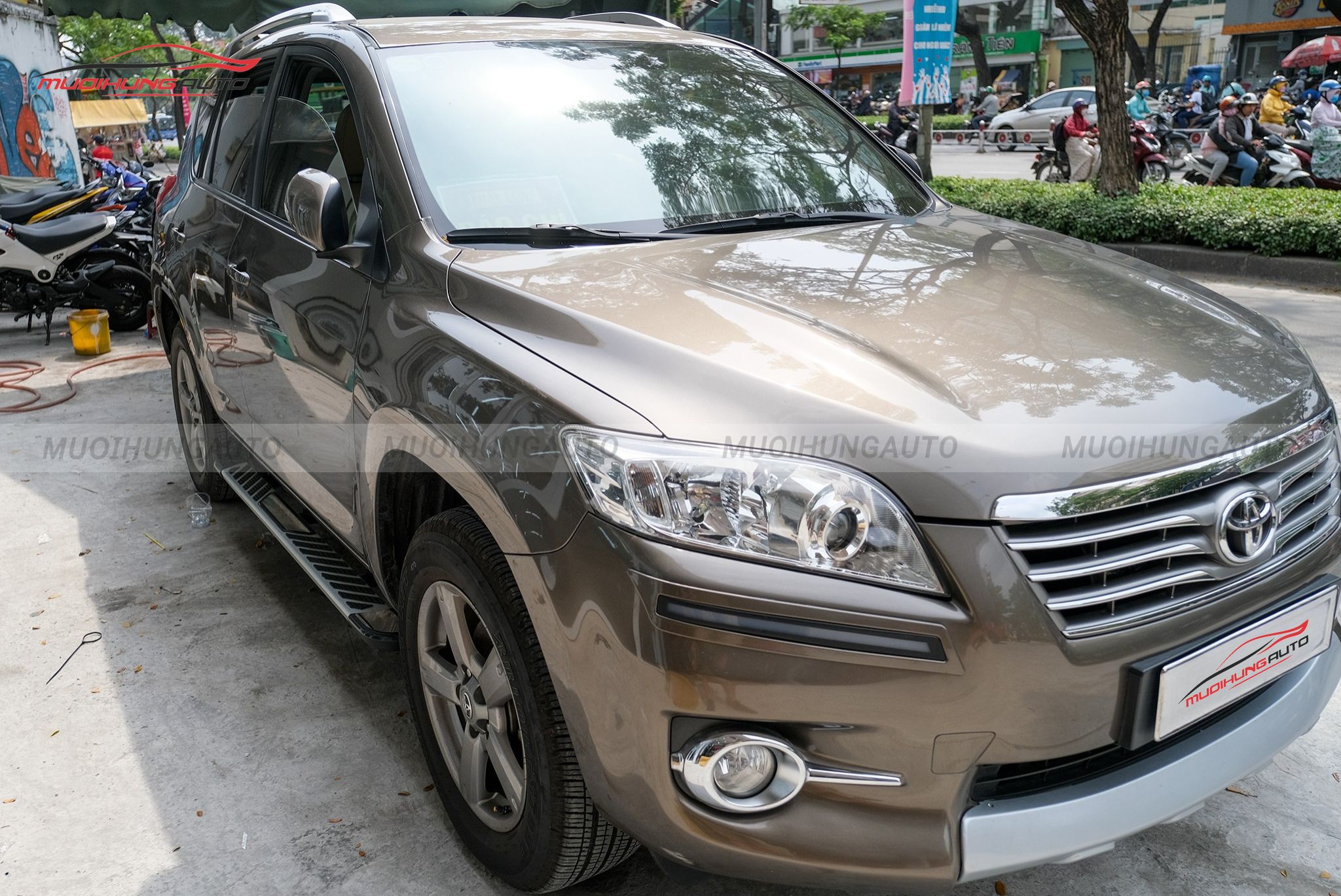 Bậc bước chân ô tô Toyota RAV 2015+