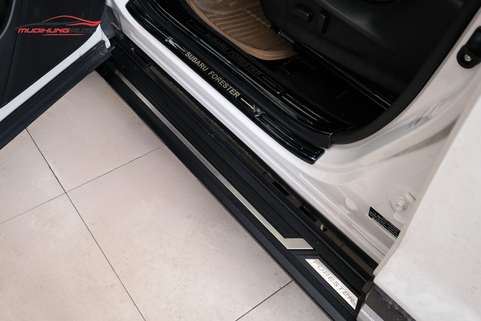 Bậc bước chân Subaru Forester 2019