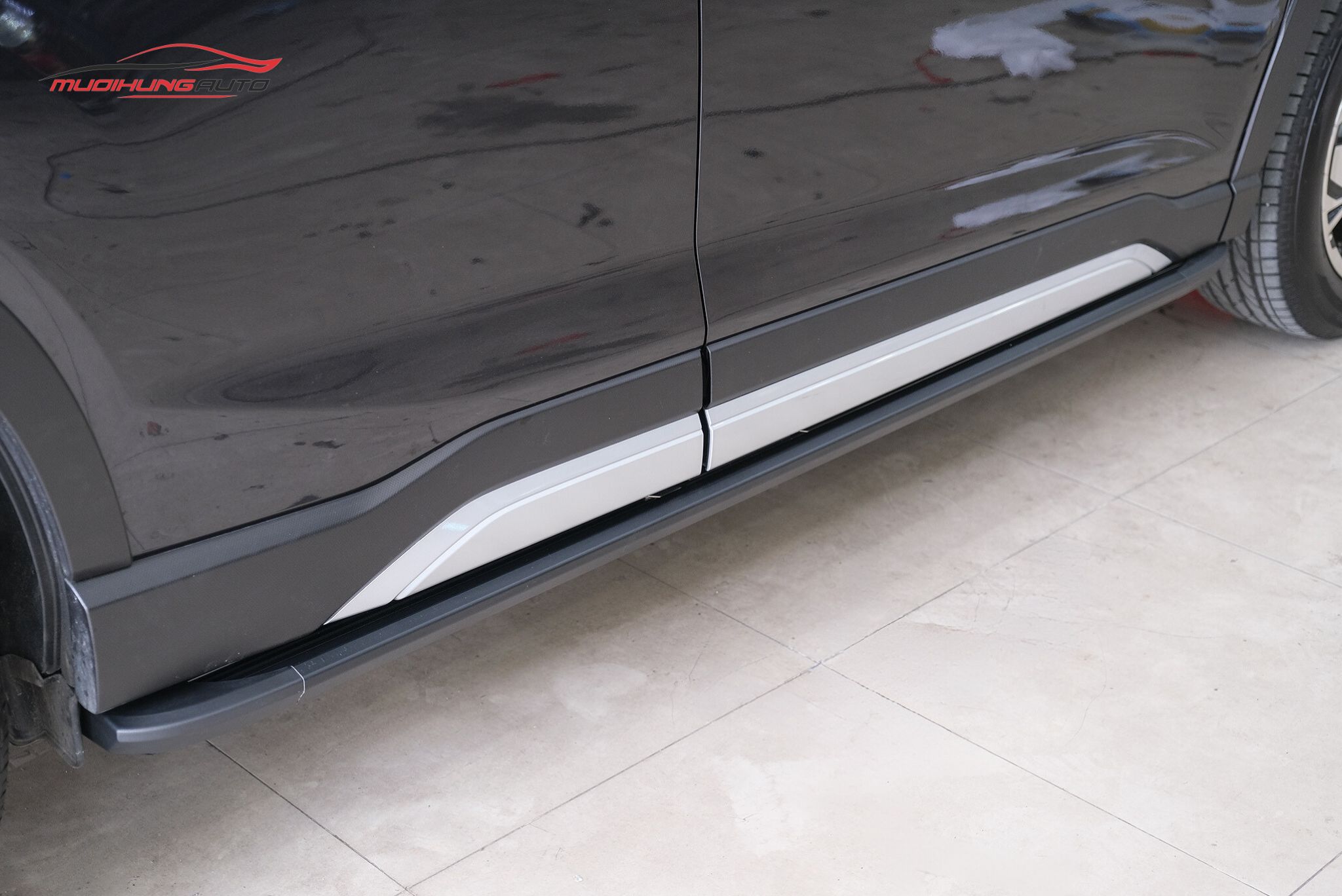 Bậc bước chân Subaru Forester 2021