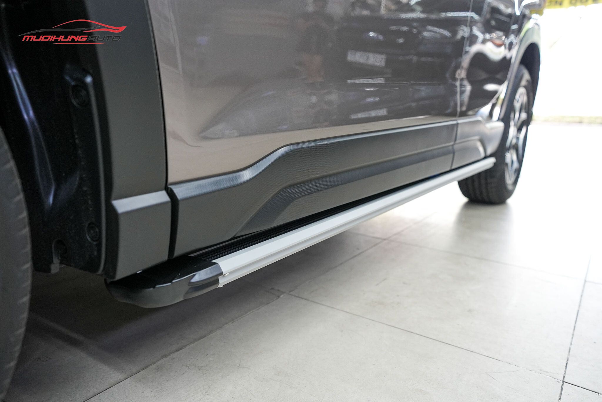 Bậc bước chân Subaru Forester 2022