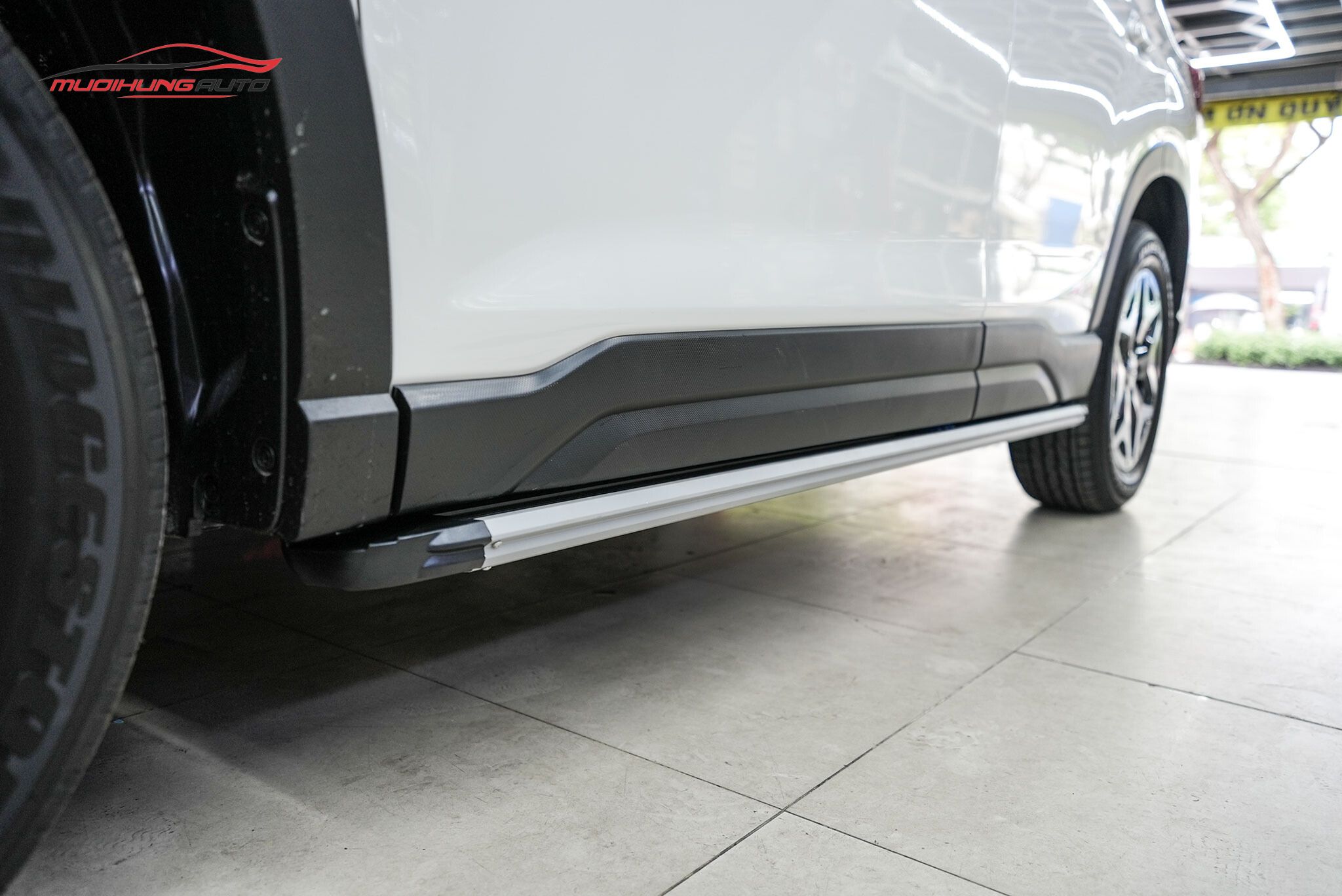 Bậc bước chân Subaru Forester 2023