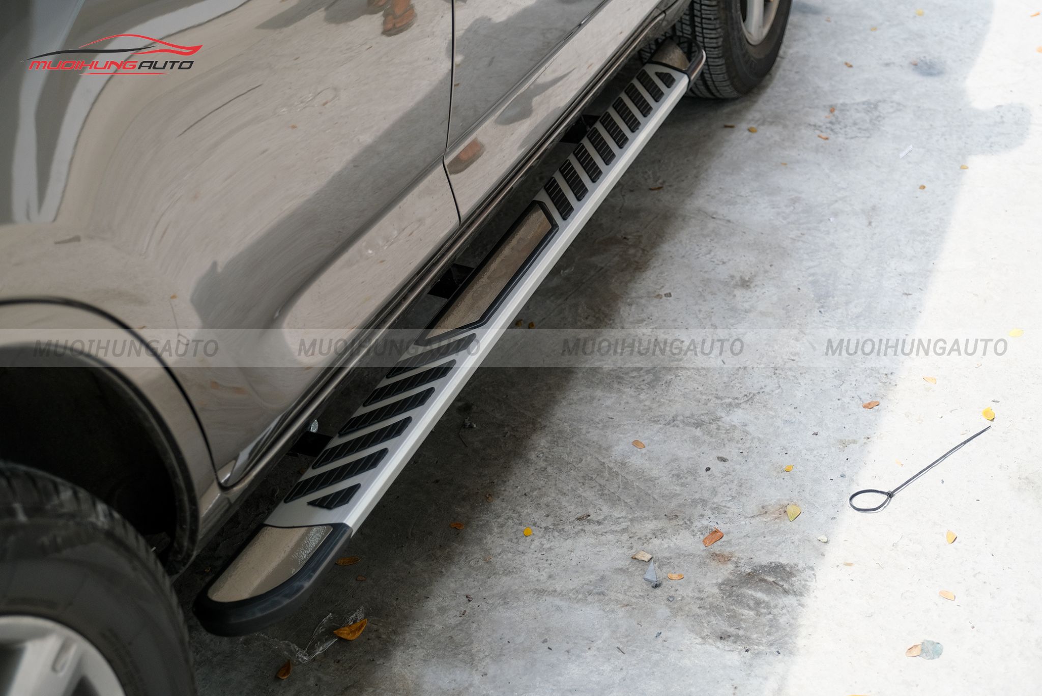 Bậc bước chân Toyota RAV 2015+