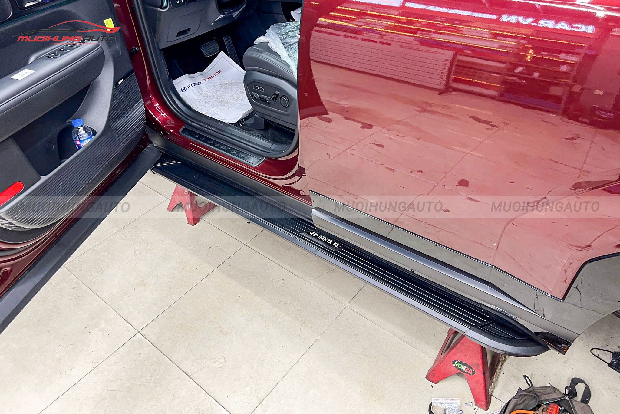 Bậc bước chân xe Hyundai Santafe 2025