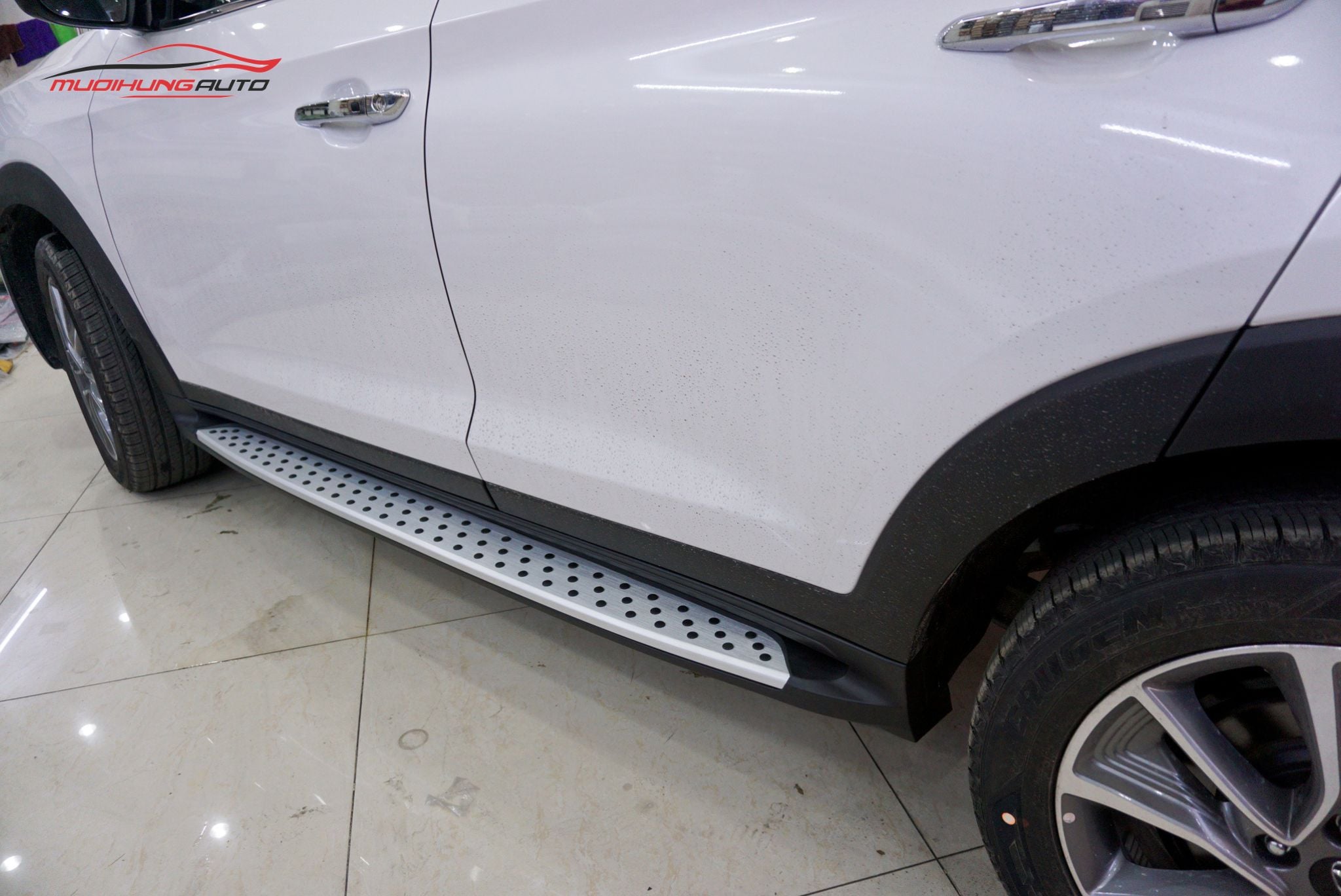 Bậc bước chân xe Hyundai Tucson 2022
