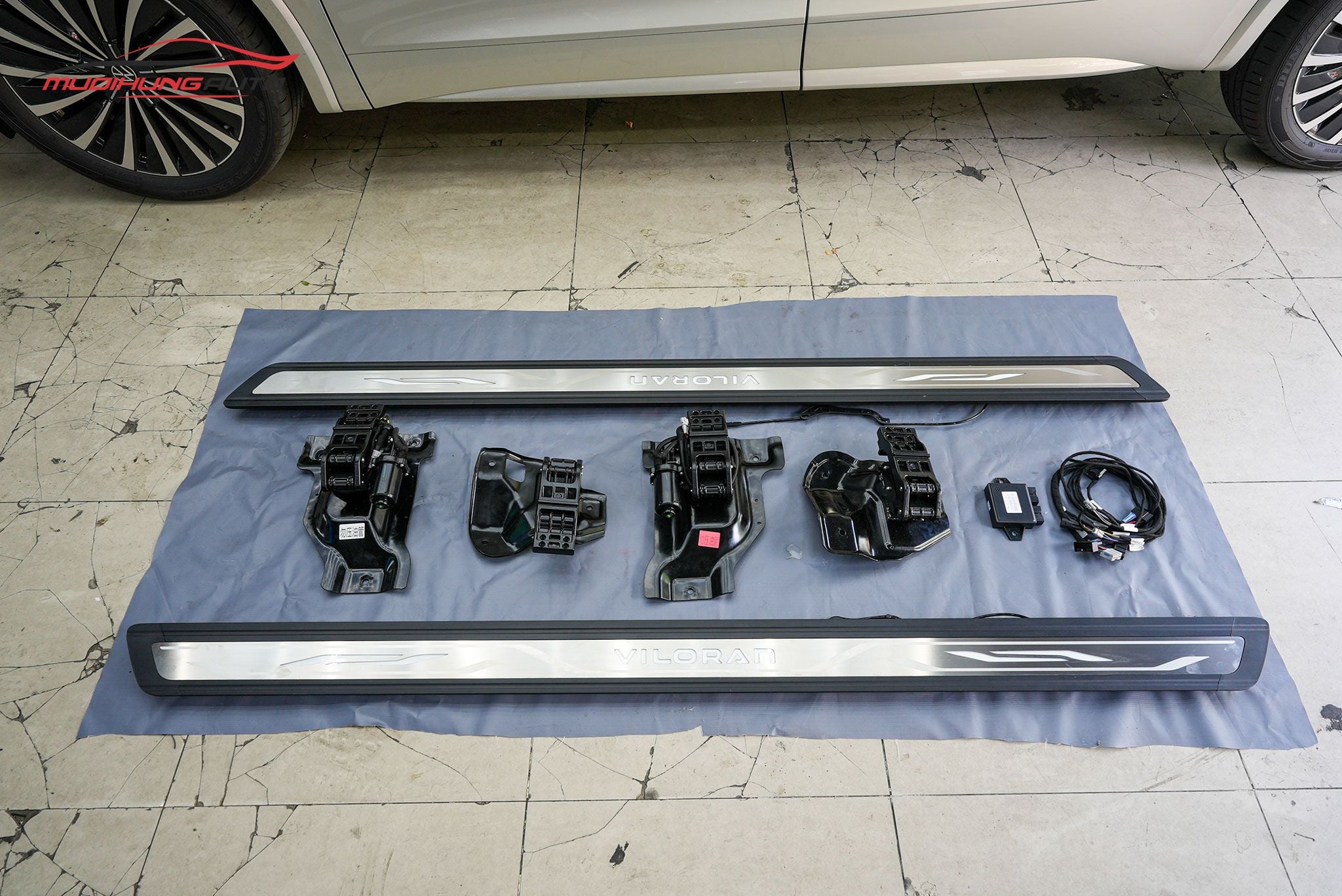 Bậc bước điện Volkswagen Viloran