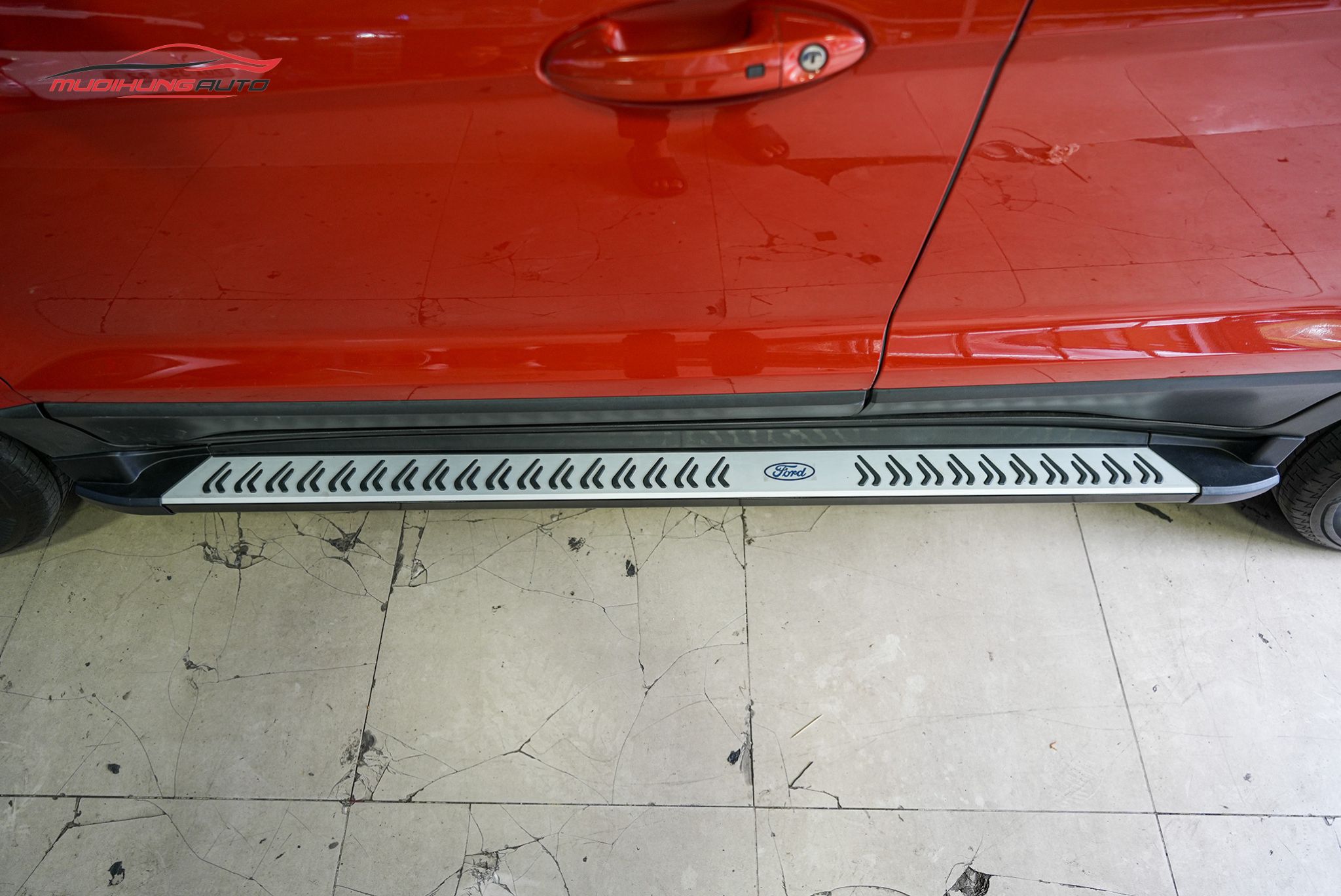 Bậc bước lên xuống Ford Ecosport 2020