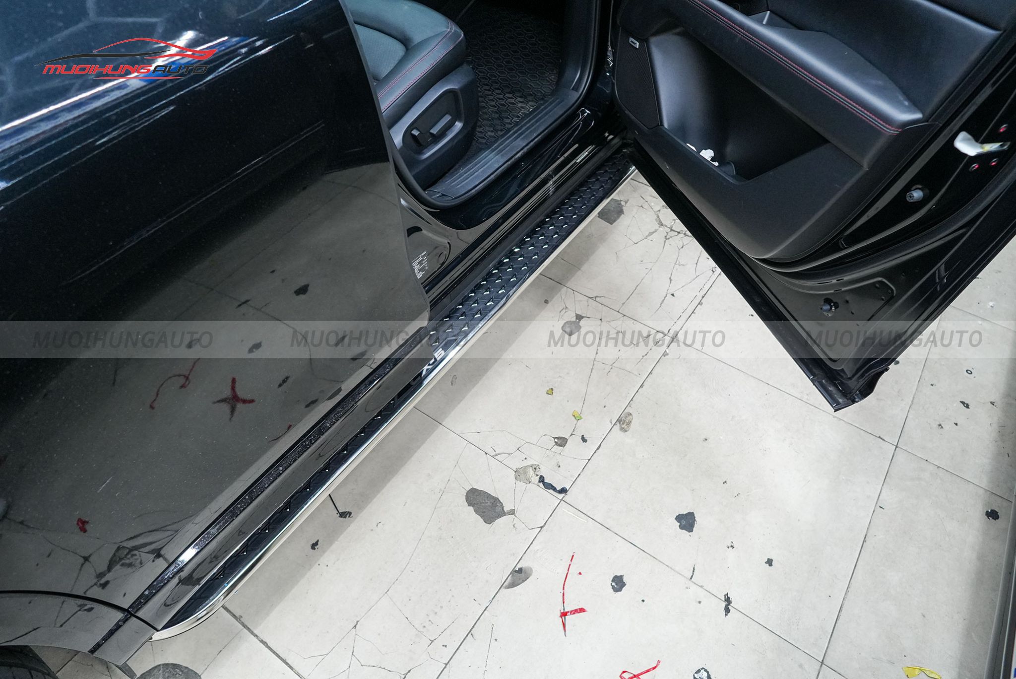 Bậc bước lên xuống Mazda CX5 2024