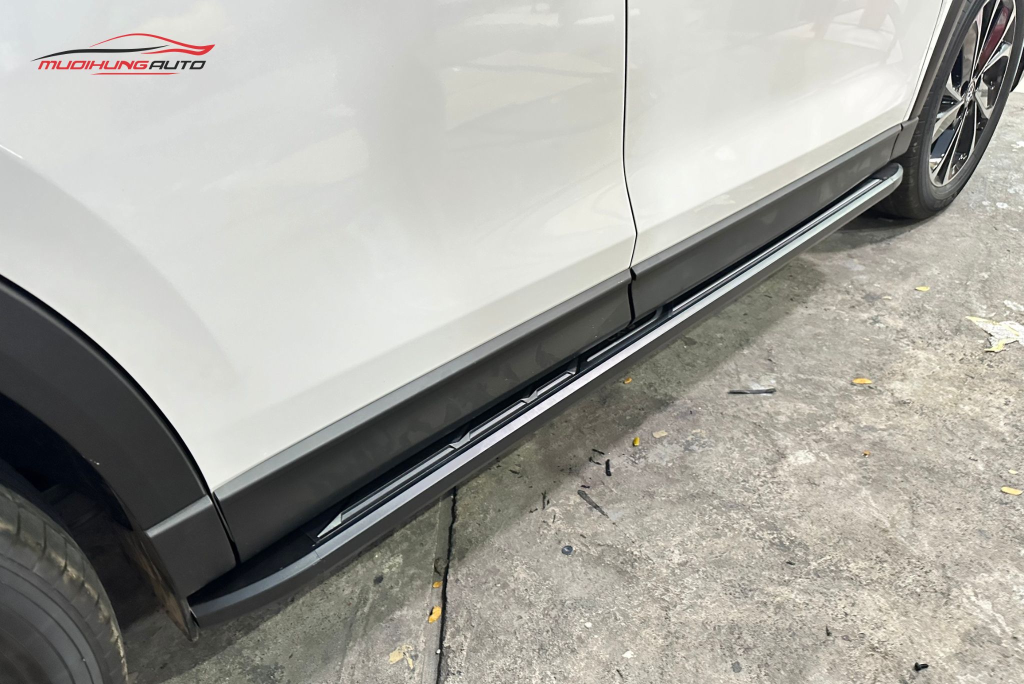 Bậc bước lên xuống xe Mazda CX5