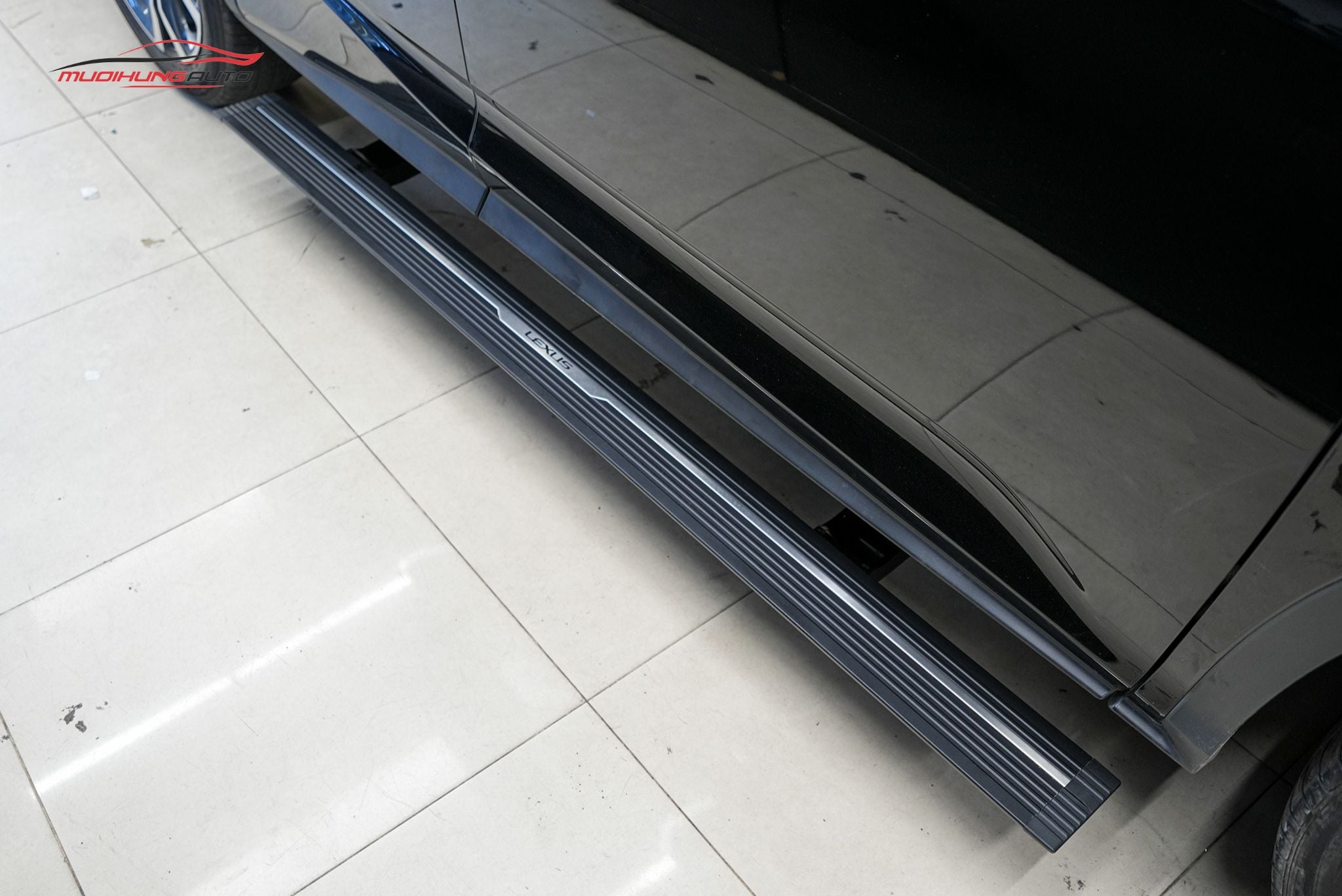 Bậc dẫm điện tự động Lexus RX300 2019
