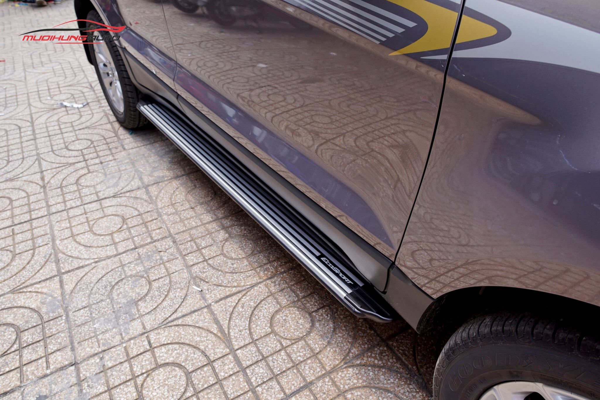 Bậc lên xuống Ford Ecosport 2020