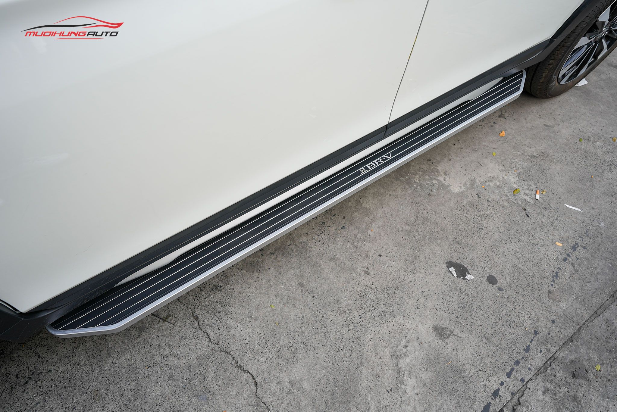 Bậc lên xuống Honda BRV