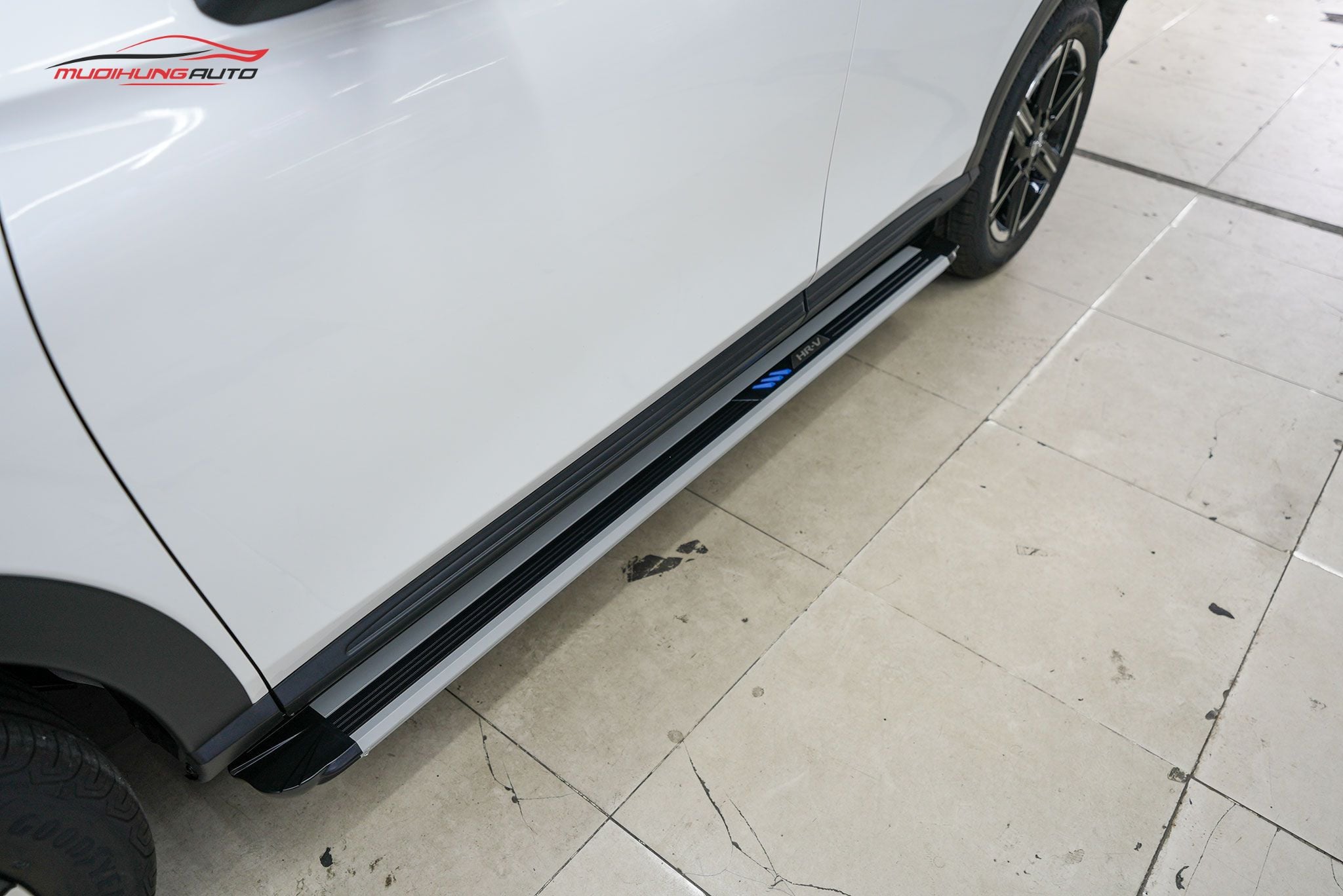 Bậc lên xuống Honda HRV