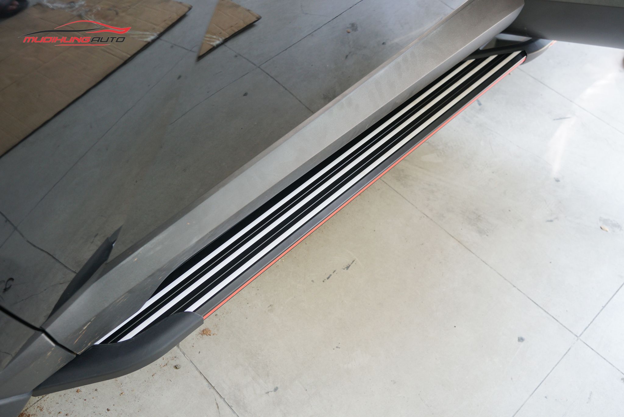 Bậc lên xuống Hyundai Tucson 2020