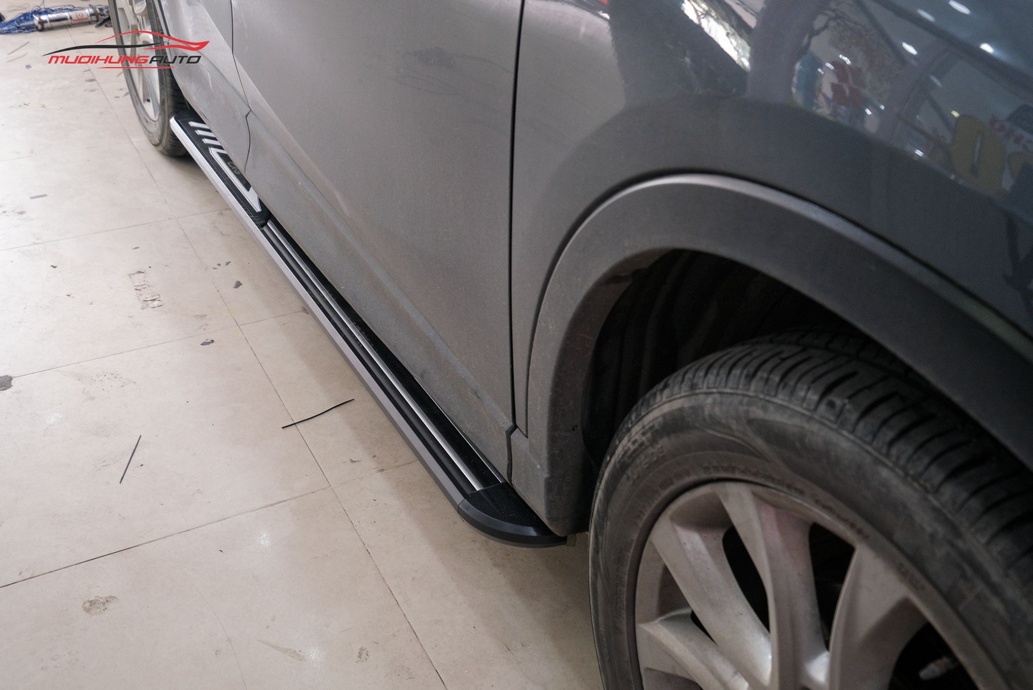 Bậc lên xuống Mazda CX5 2016