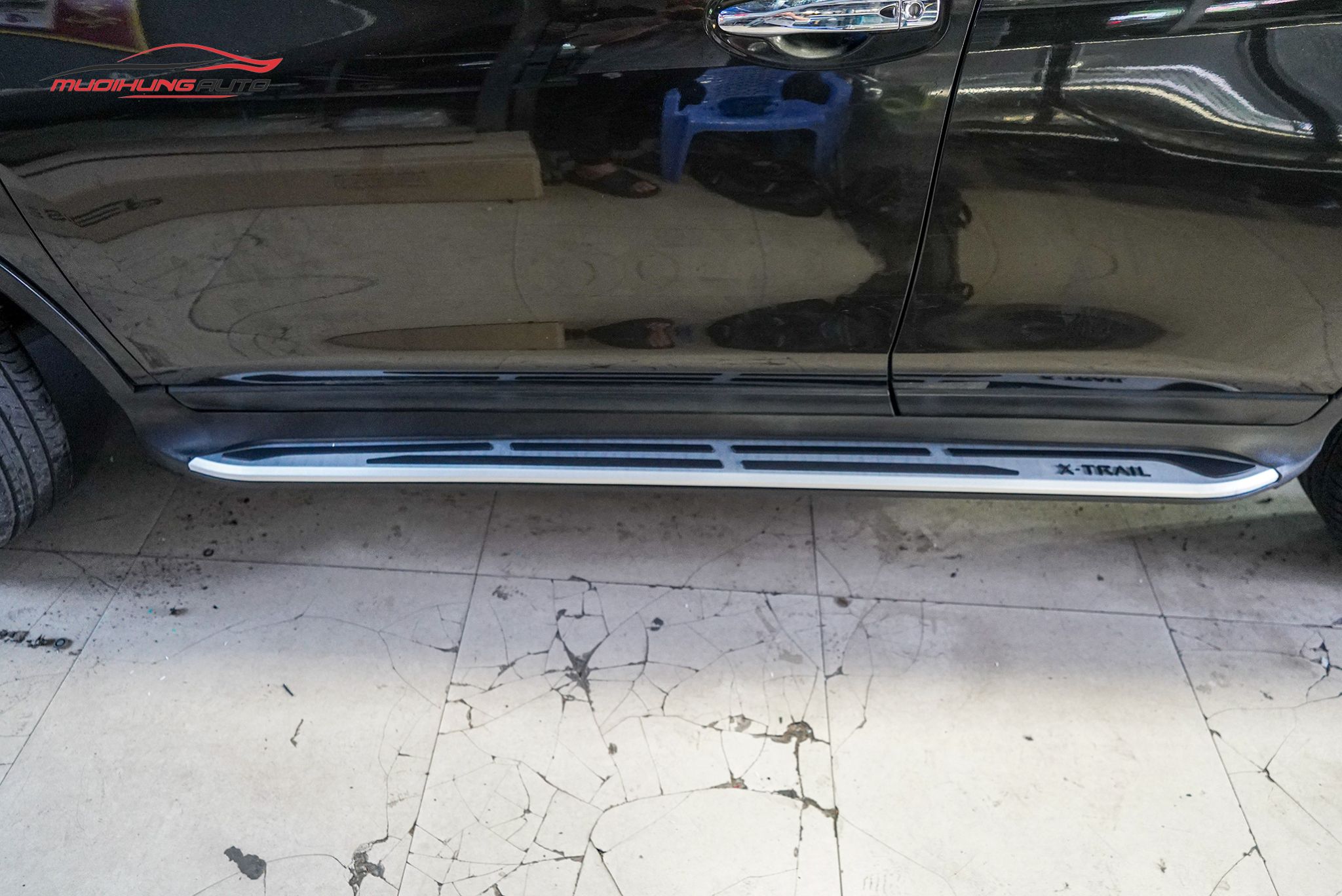 Bậc lên xuống Nissan X-Trail