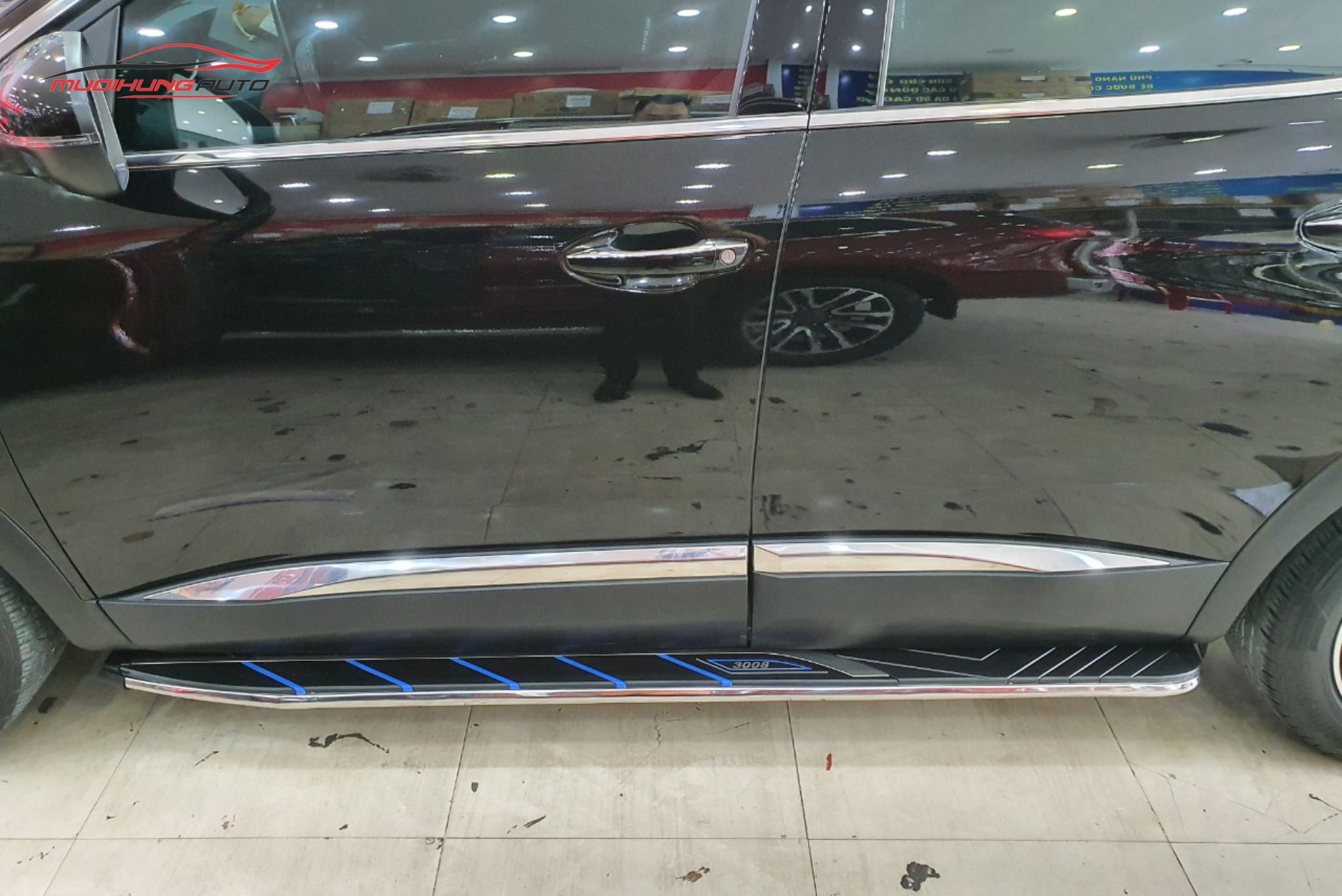 Bậc lên xuống Peugeot 3008