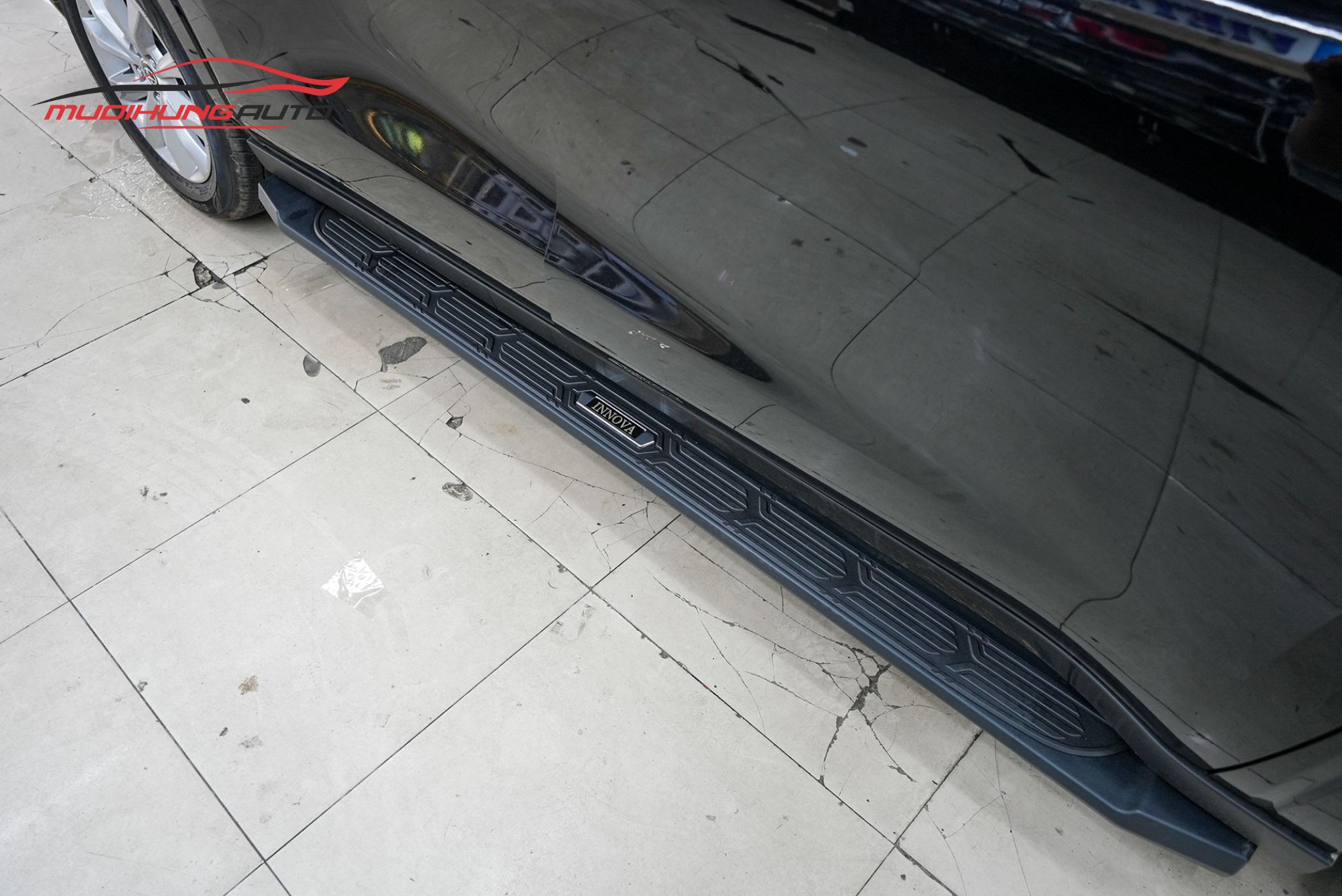 Top 10+ Mẫu Bệ Bước Toyota Innova Bền Đẹp Nhất 2025
