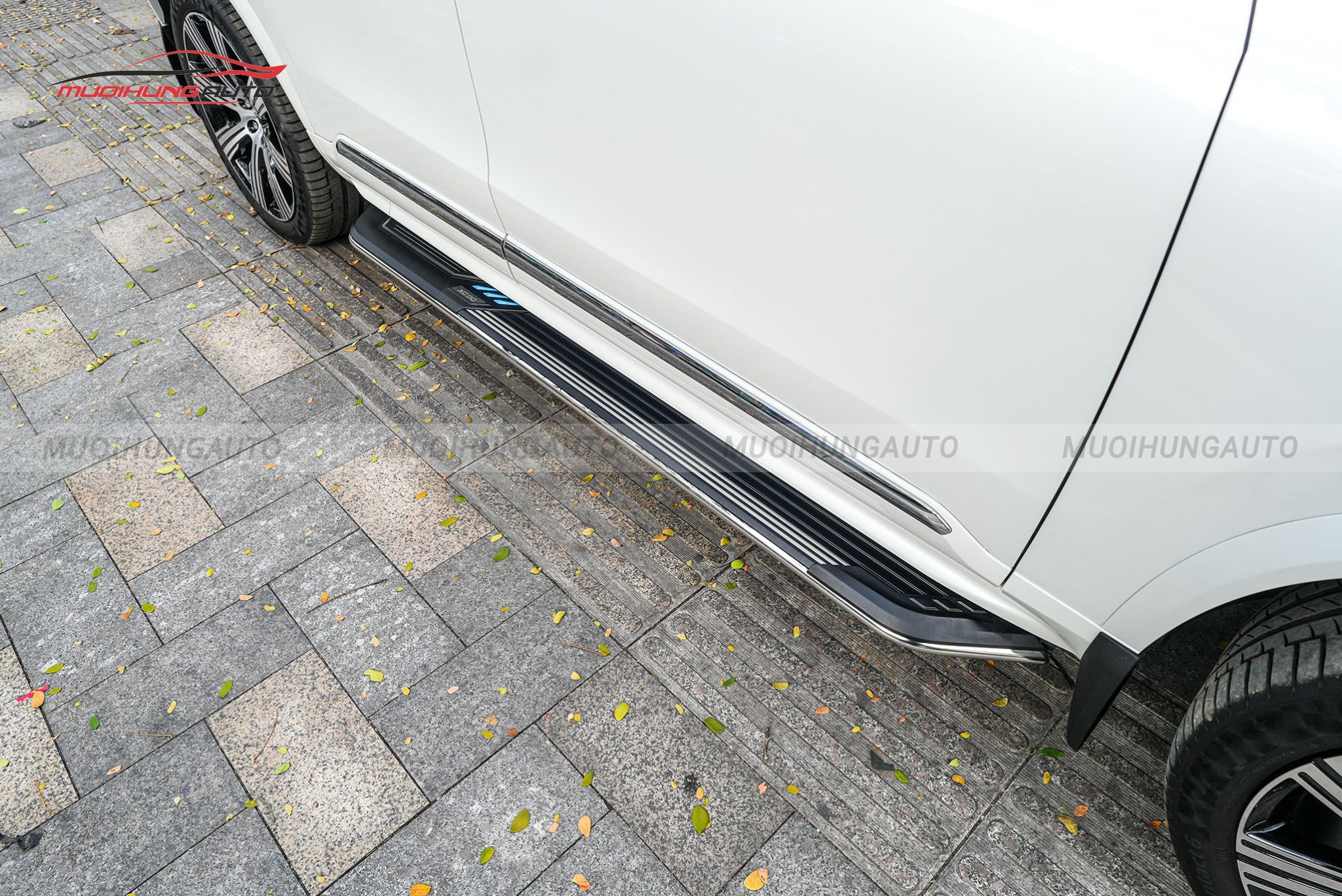 Bậc lên xuống Volvo XC90 2025