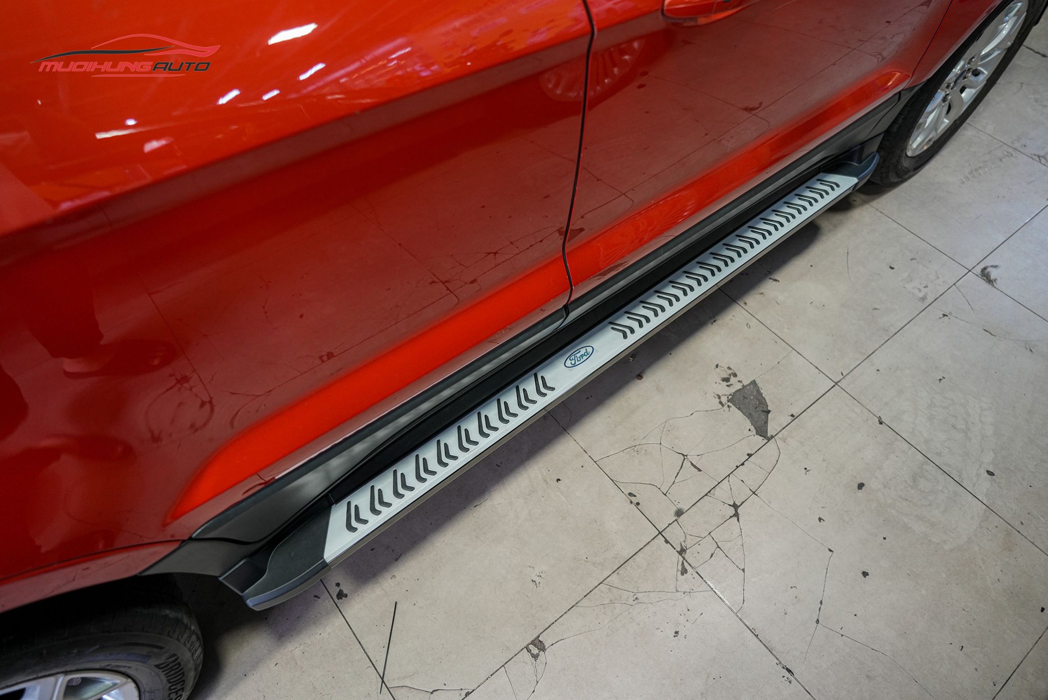 Bậc lên xuống xe Ford Ecosport 2018