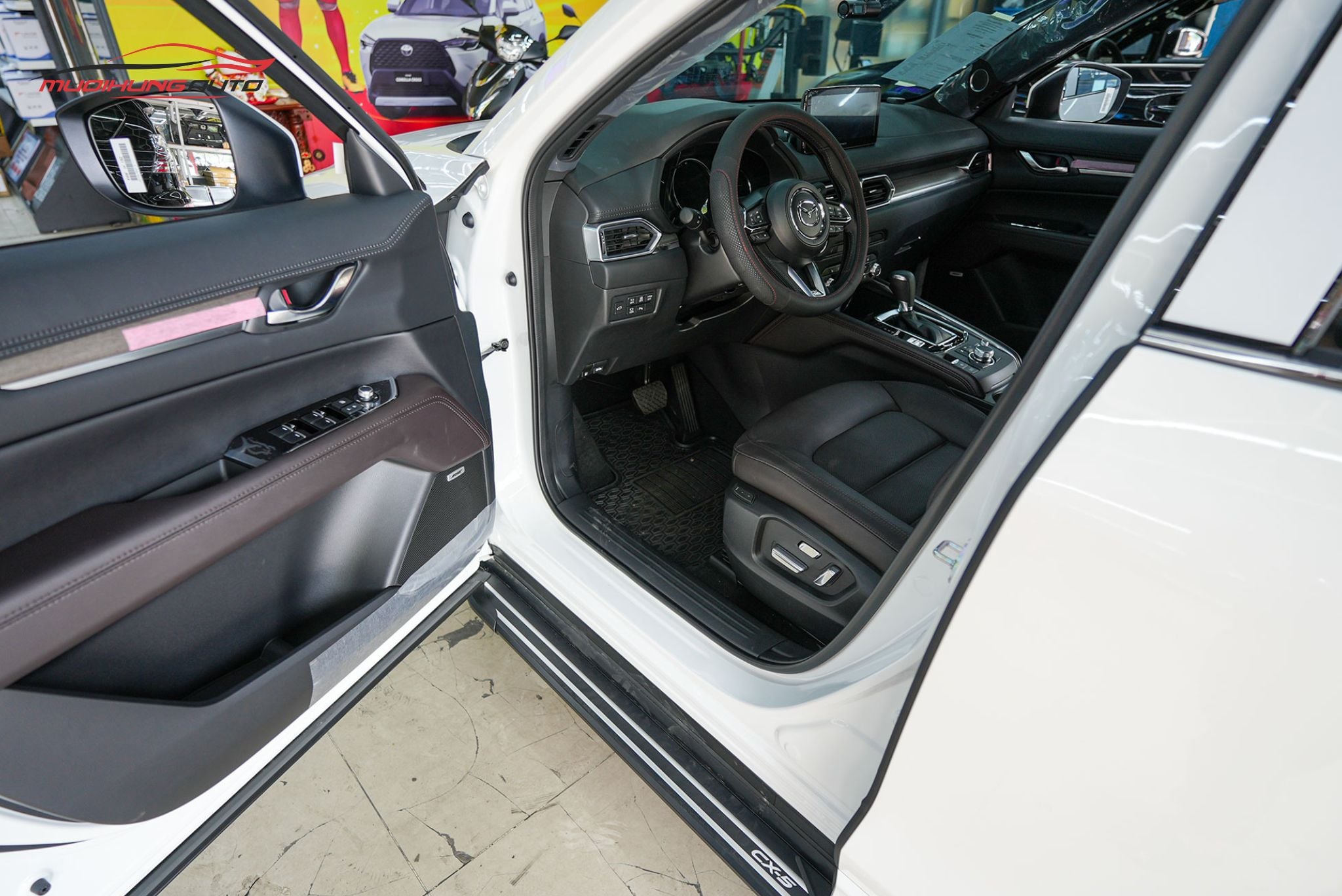bậc lên xuống xe Mazda CX5 2018-2024 - Mẫu Sway 058