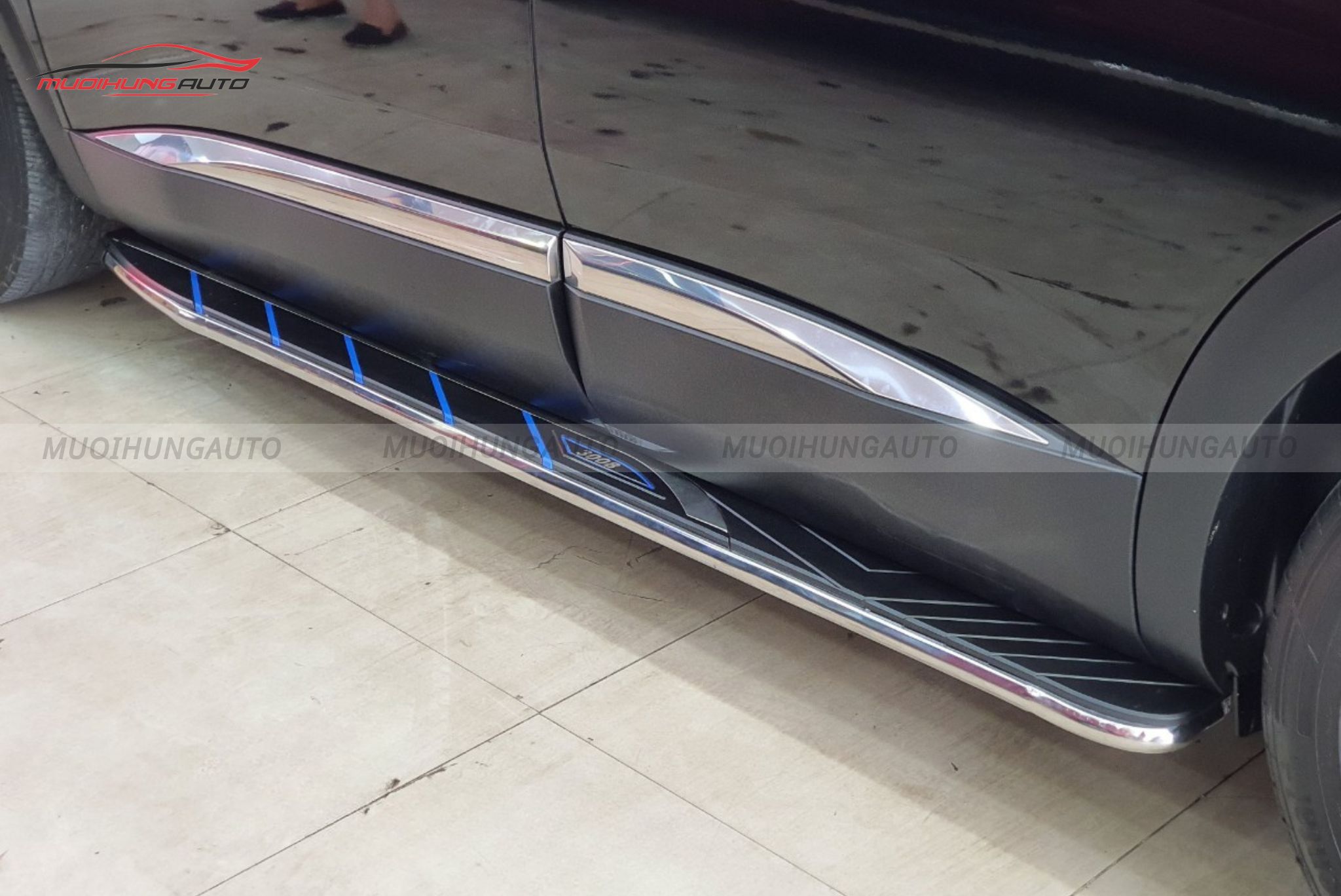 Bậc lên xuống xe Peugeot 3008 2021