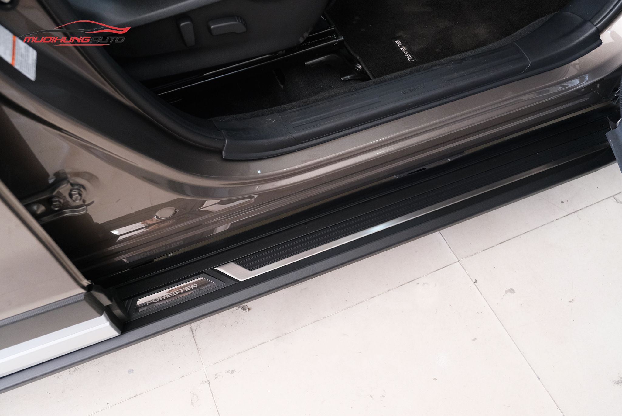 Bậc lên xuống xe Subaru Forester 2020