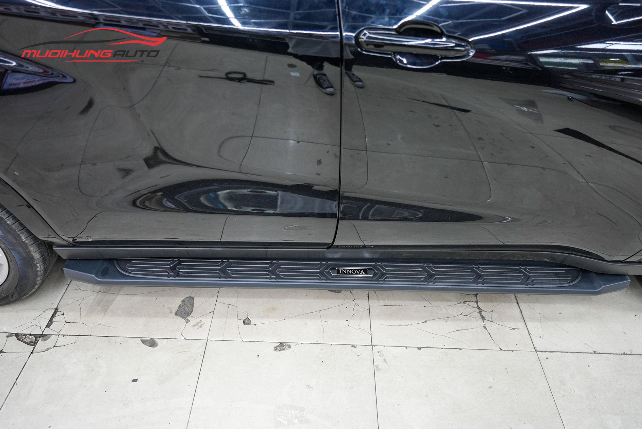 Top 10+ Mẫu Bệ Bước Toyota Innova Bền Đẹp Nhất 2025