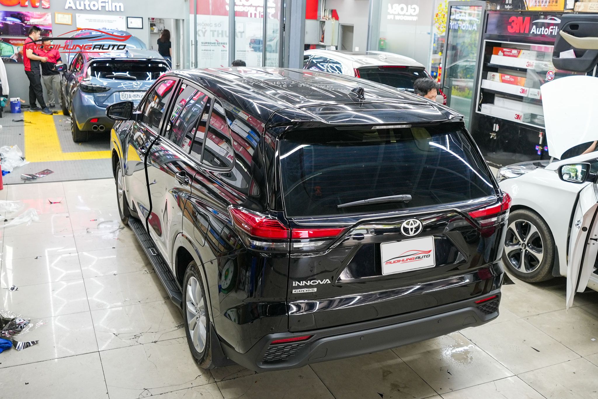 Bậc lên xuống xe Toyota Innova Cross 2024