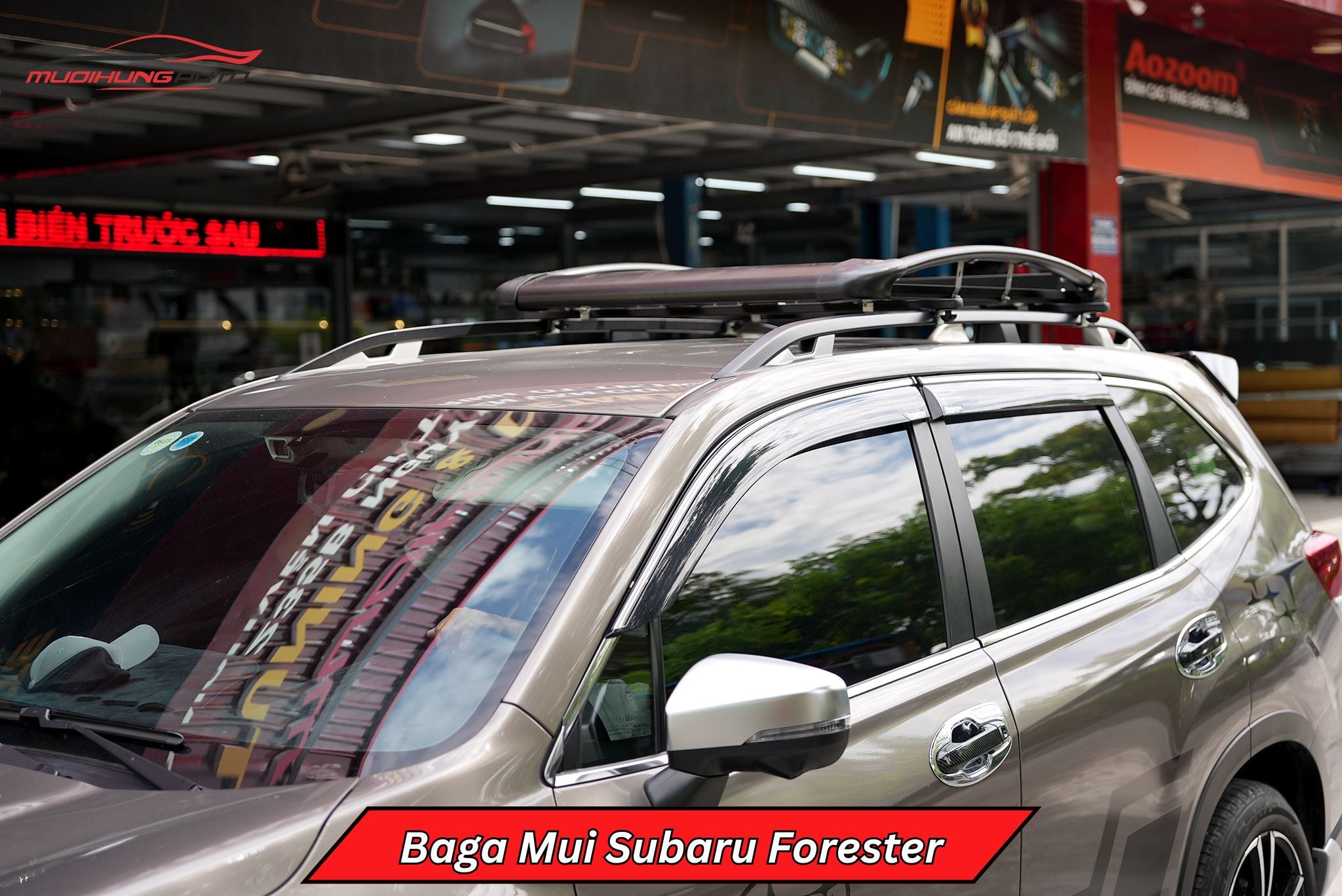 Baga chở đồ trên nóc Subaru Forester