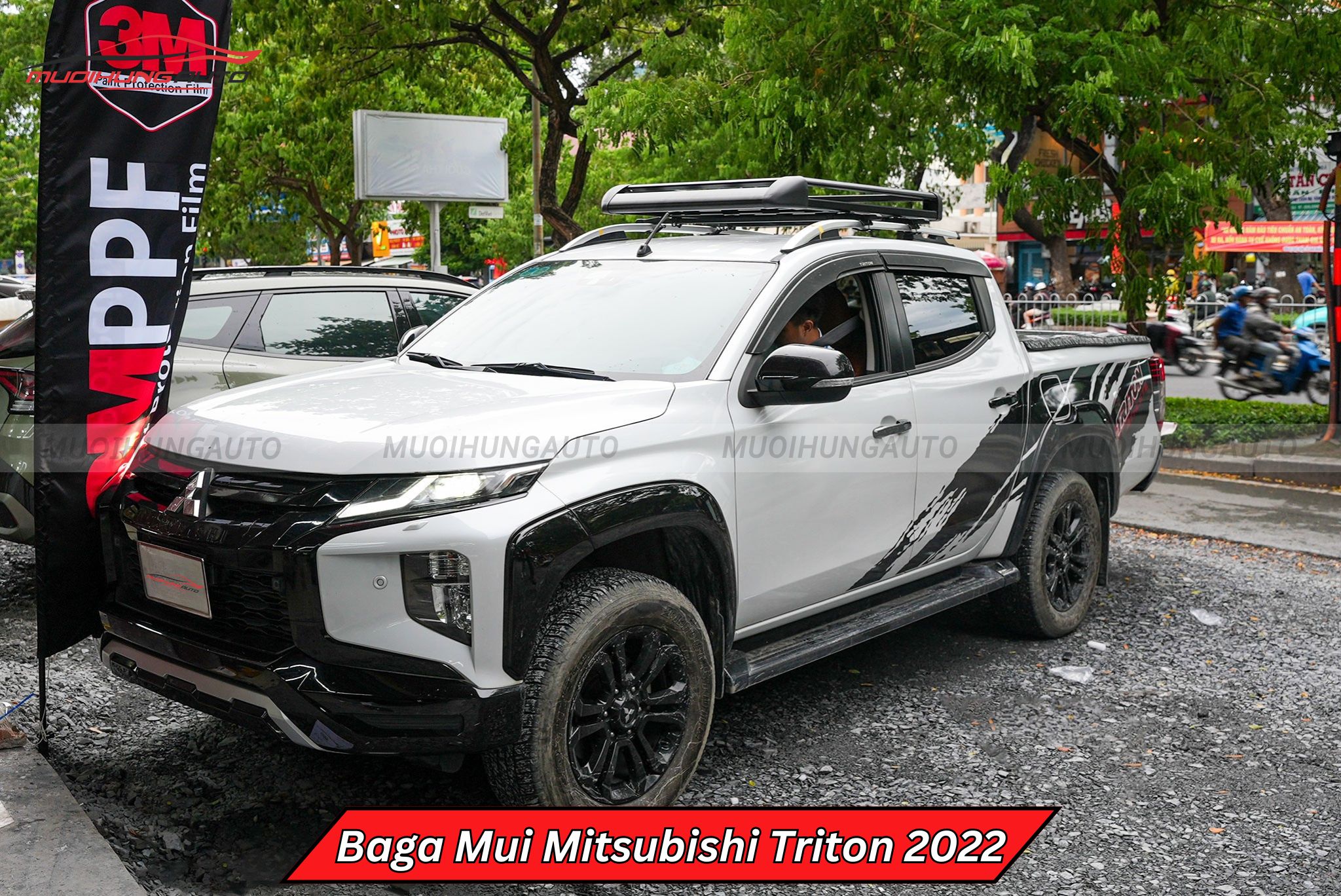 Baga mui xe Mitsubishi Triton 2022