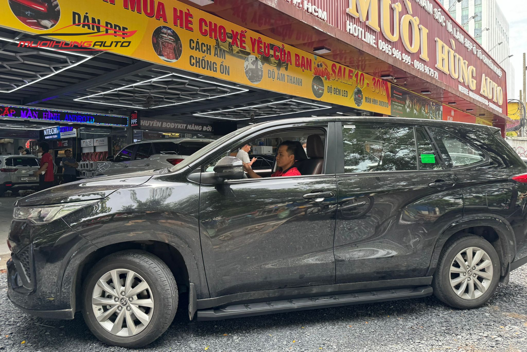 Top 10+ Mẫu Bệ Bước Toyota Innova Bền Đẹp Nhất 2025