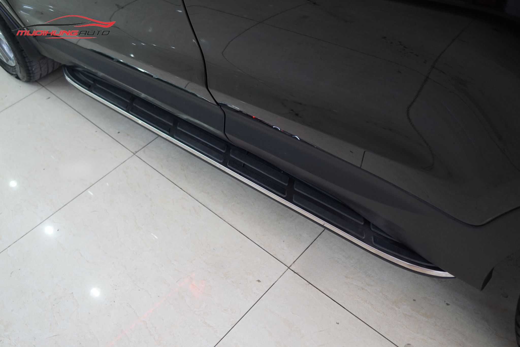 Bệ bước chân cho xe Hyundai Santafe 2018