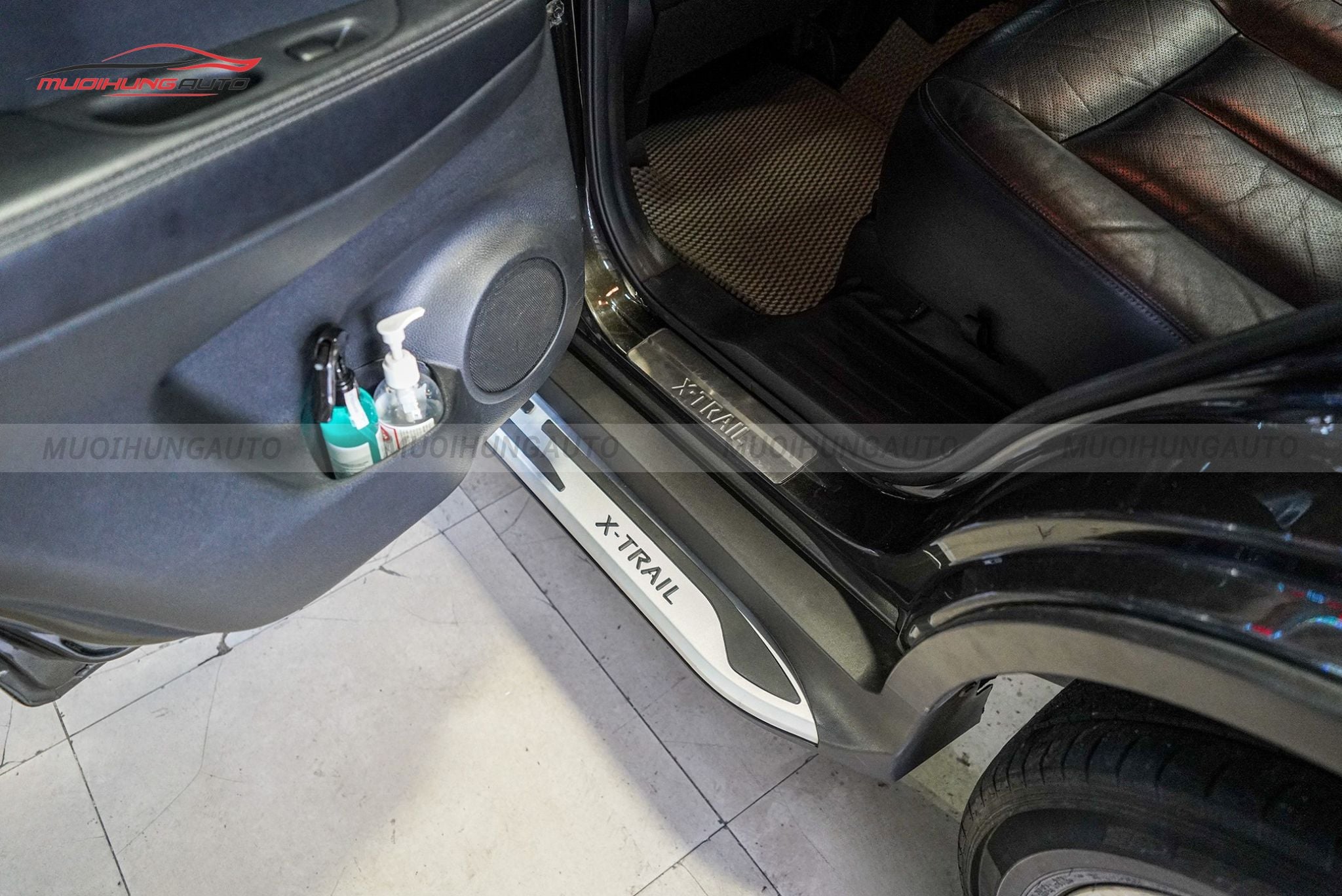 Bệ bước chân cho xe Nissan X-Trail 2017