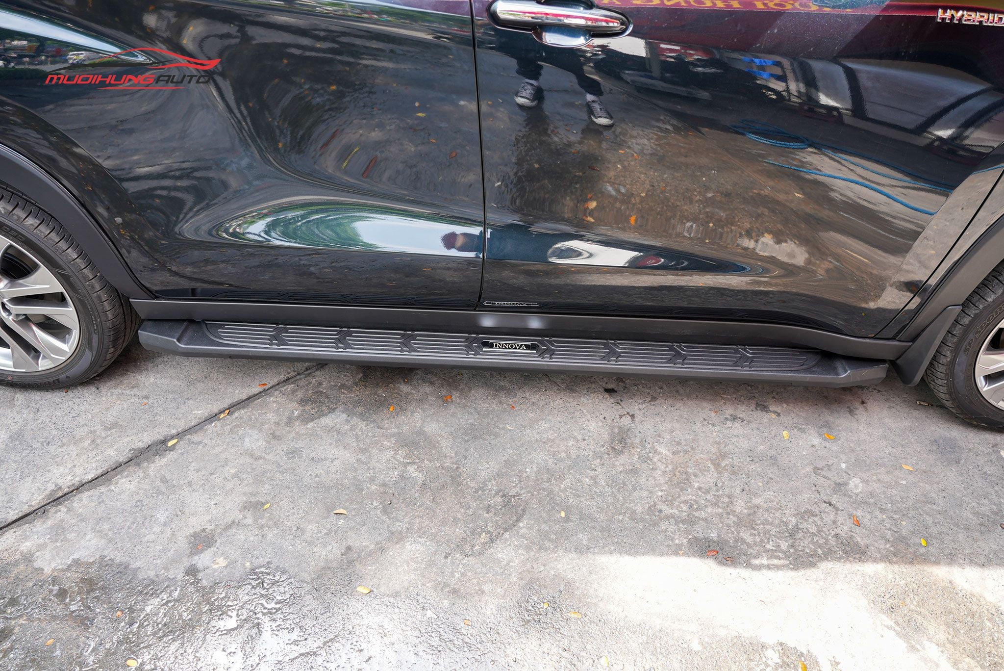 Bệ bước chân cho xe Toyota Innova Cross 2024