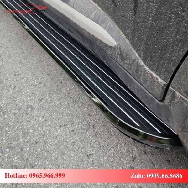 Bệ bước chân Hyundai Custin đảm bảo độ an toàn cao