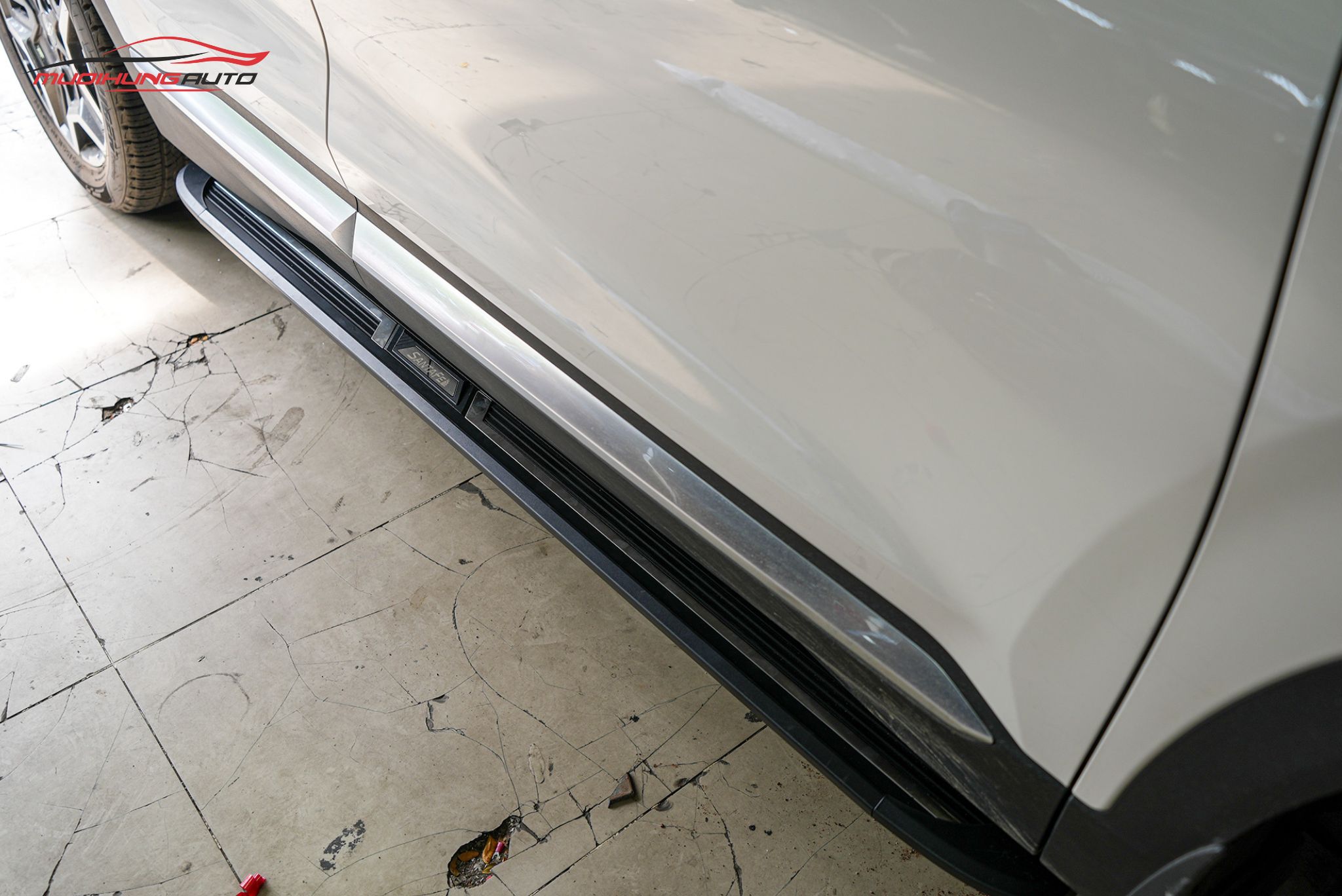 Top 10+ Mẫu Bệ Bước Hyundai SantaFe Bền Đẹp Nhất 2025