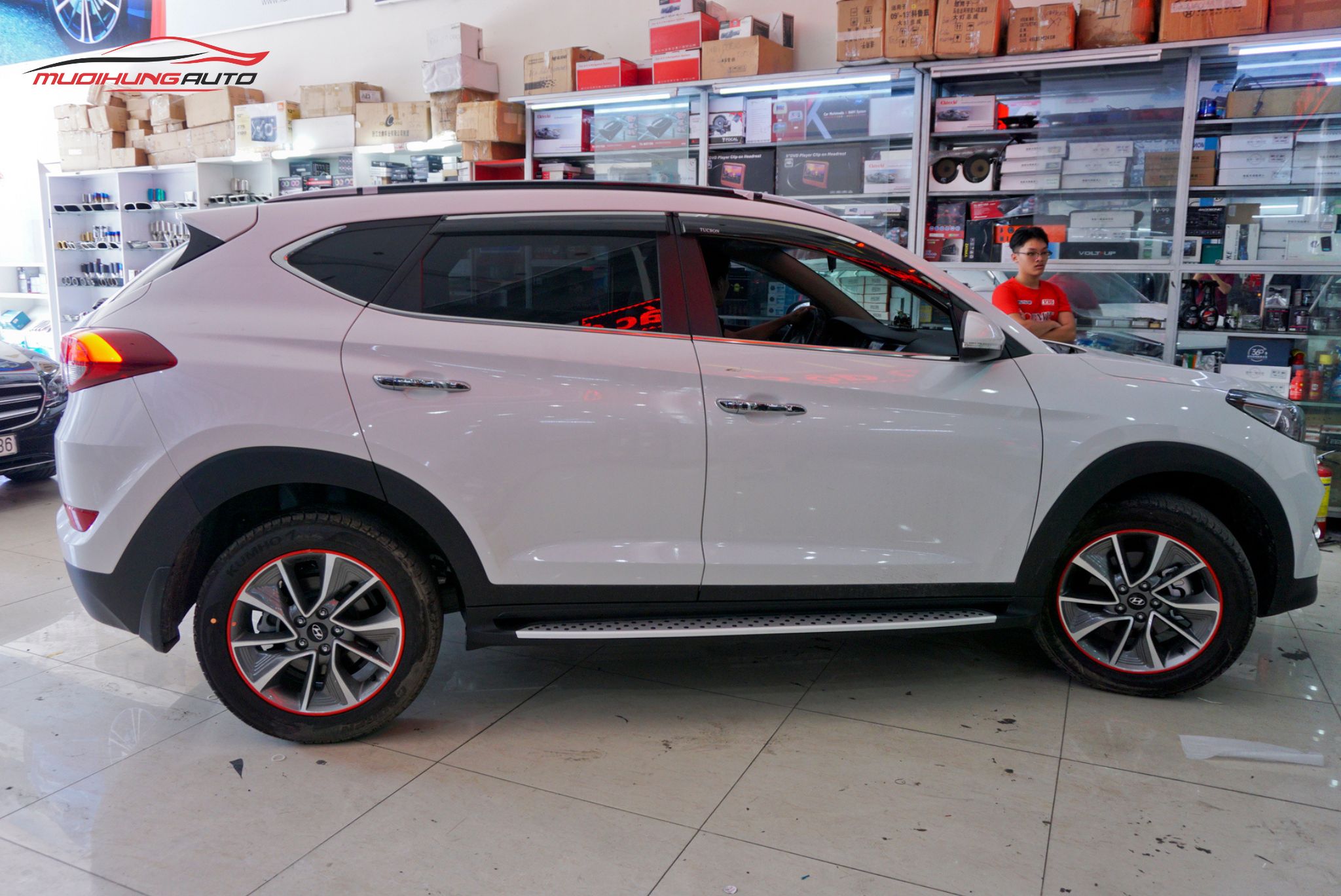 Top 10+ Mẫu Bệ Bước Hyundai Tucson Bền Đẹp Nhất 2025