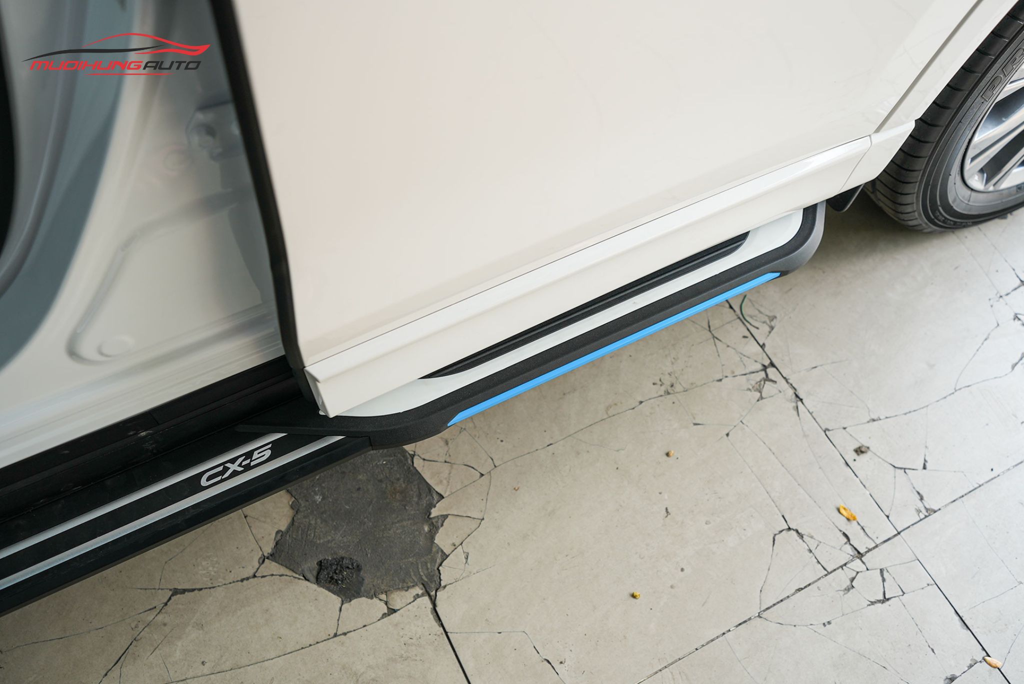 bệ bước chân Mazda CX5 2018-2024 - Mẫu Sway 058