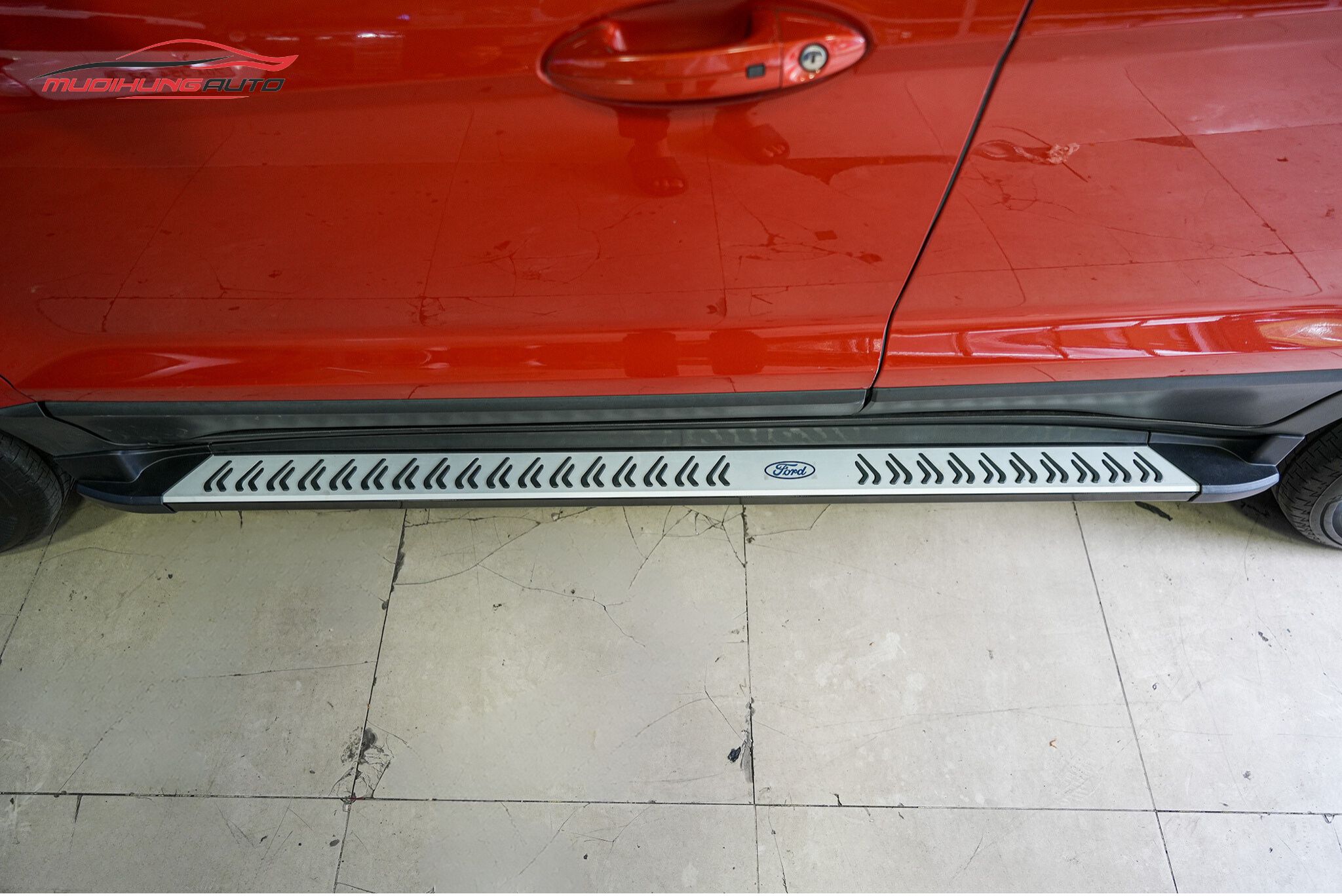 Bệ bước chân ô tô Ford Ecosport 2019