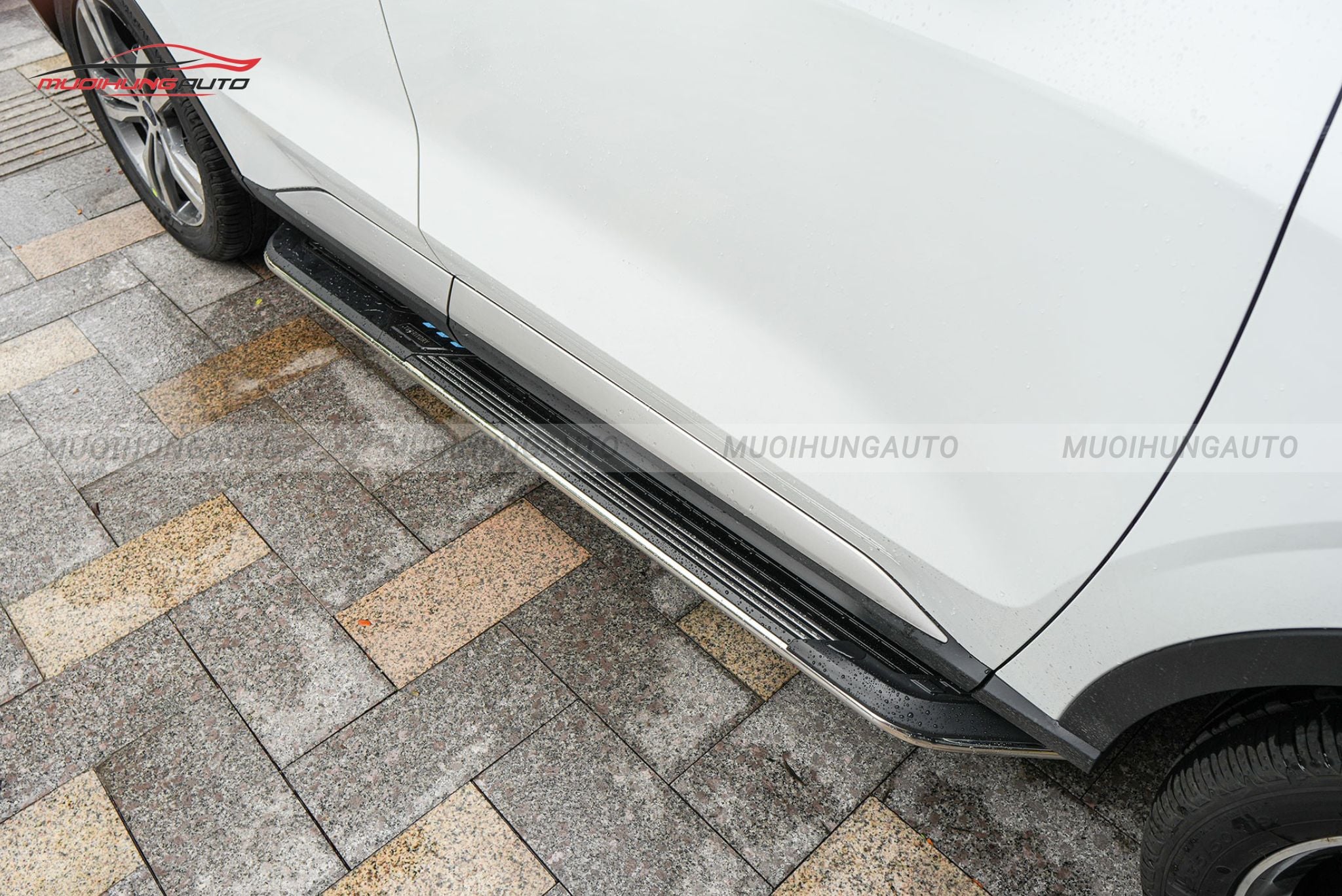 Bệ bước chân ô tô Ford Territory 2024