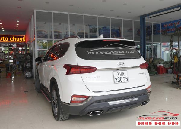 Bệ bước chân Santafe mẫu chấm bi chính hãng tại TPHCM 08