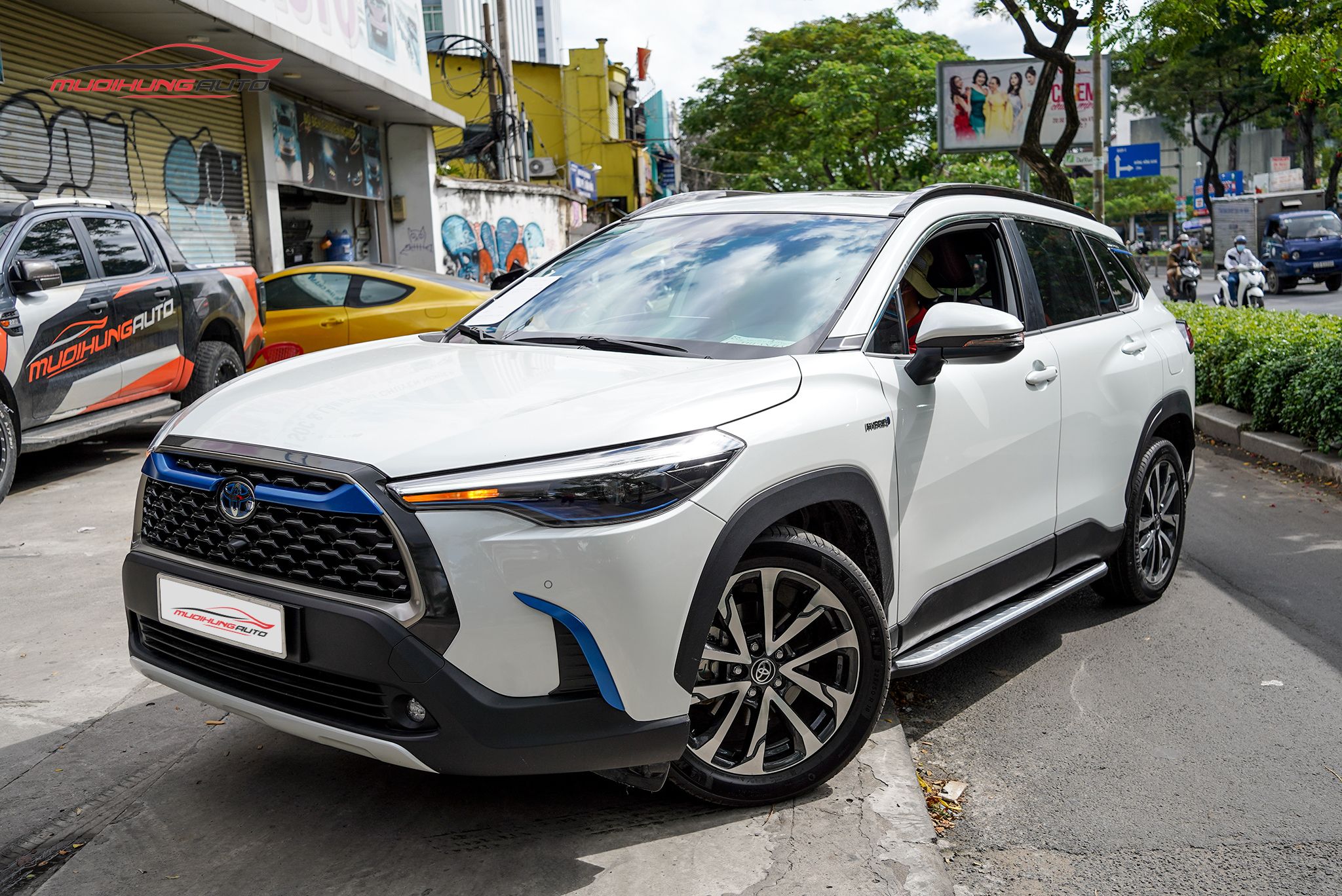 Bệ bước chân Toyota Corolla Cross