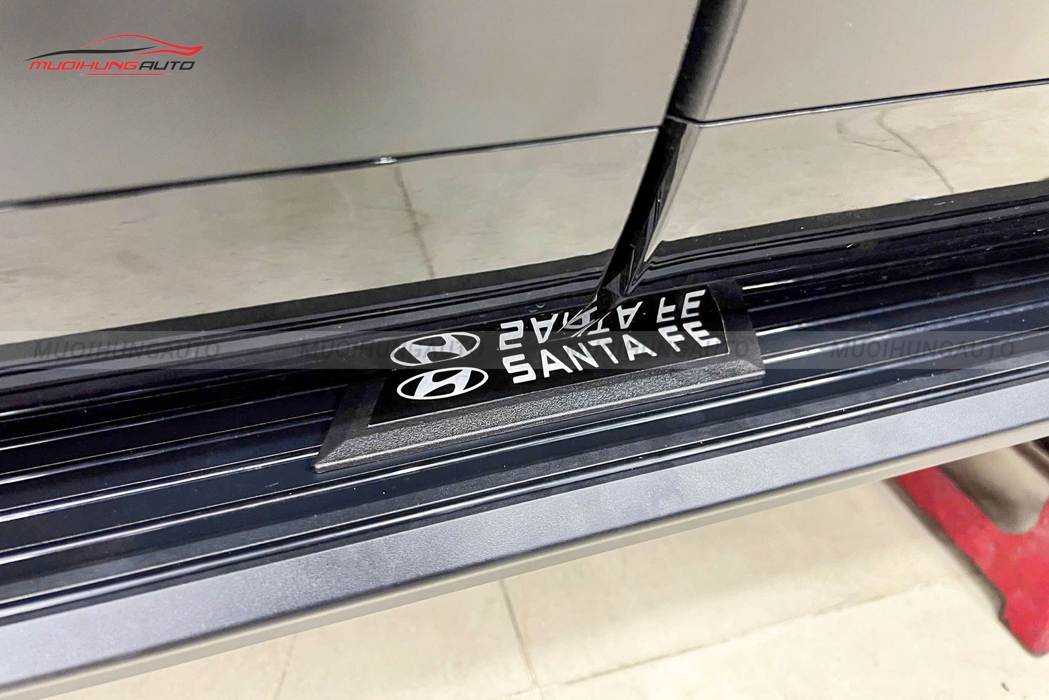 Bệ bước chân xe Hyundai Santafe 2025