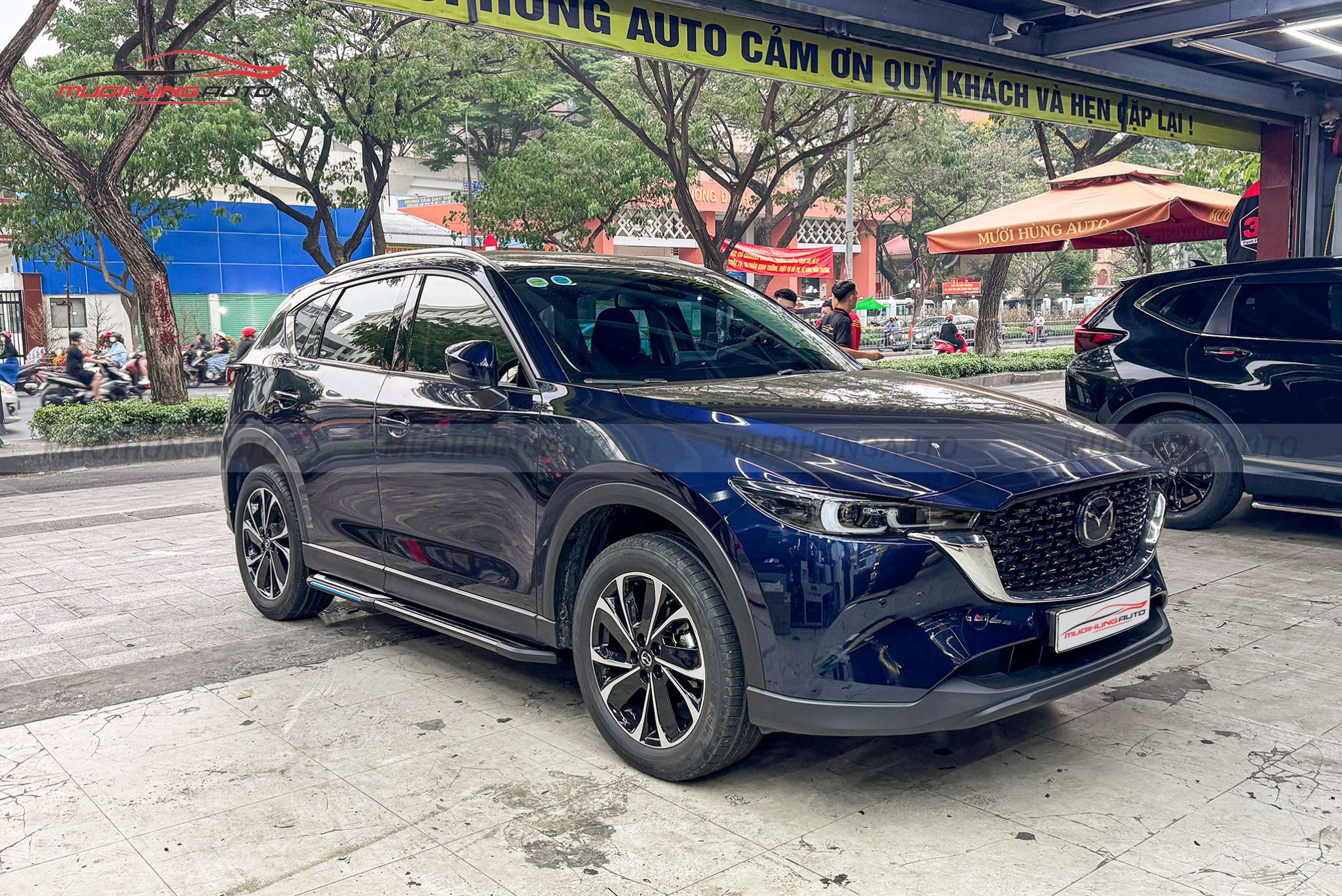 Bệ bước chân xe Mazda CX5 2024