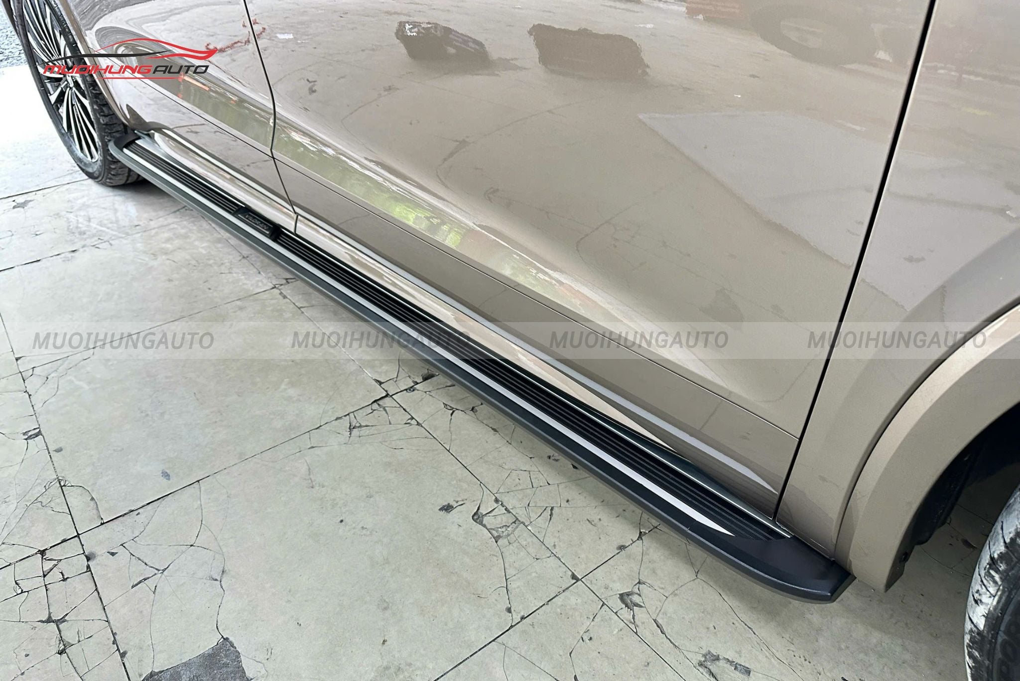 Bệ bước chân xe Volkswagen Viloran 2024