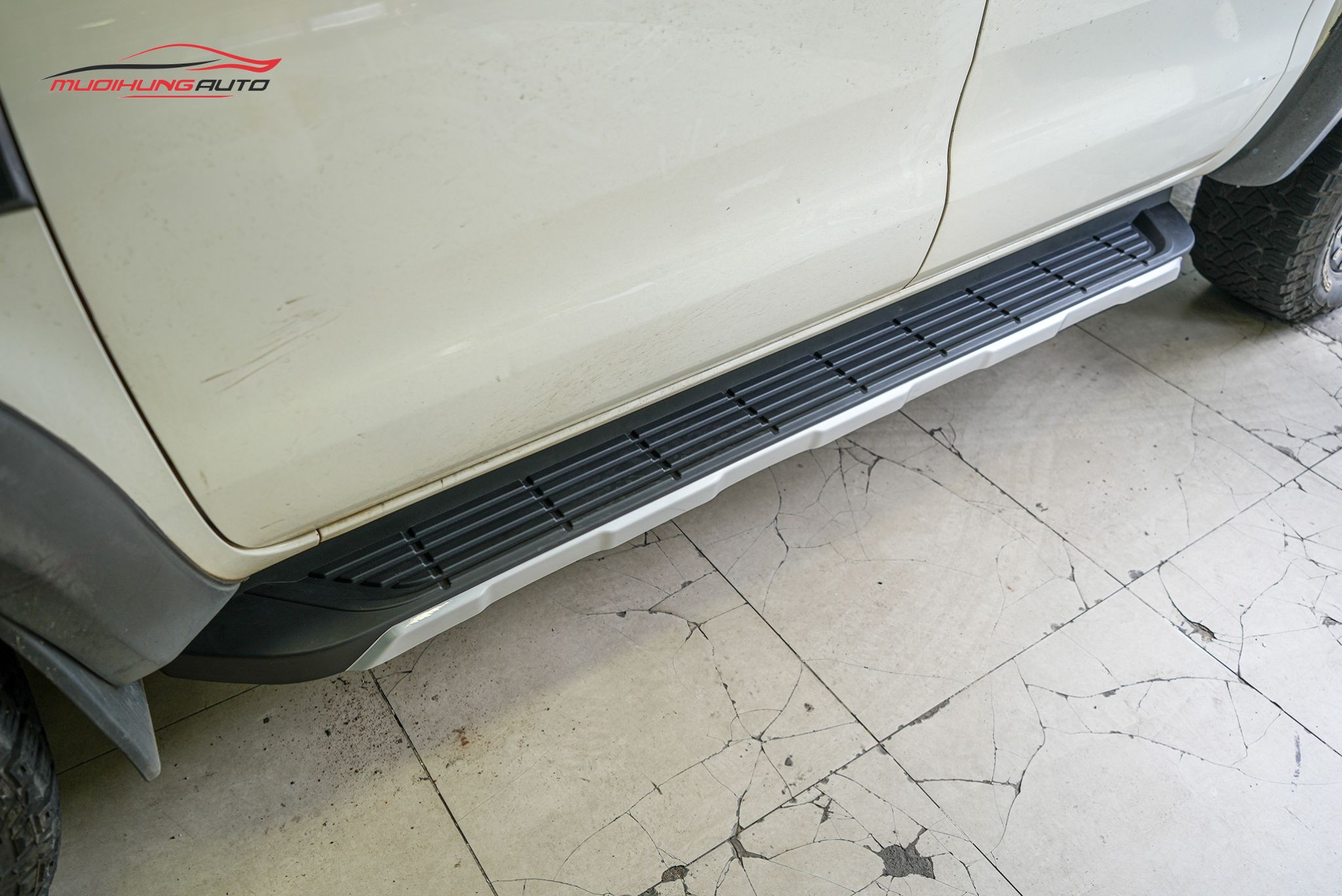 Bệ bước cho xe Ford Ranger