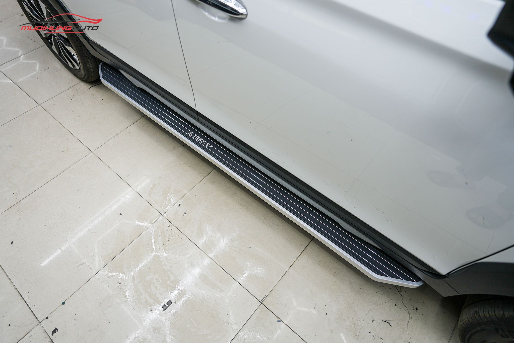 Bệ bước cho xe Honda BRV