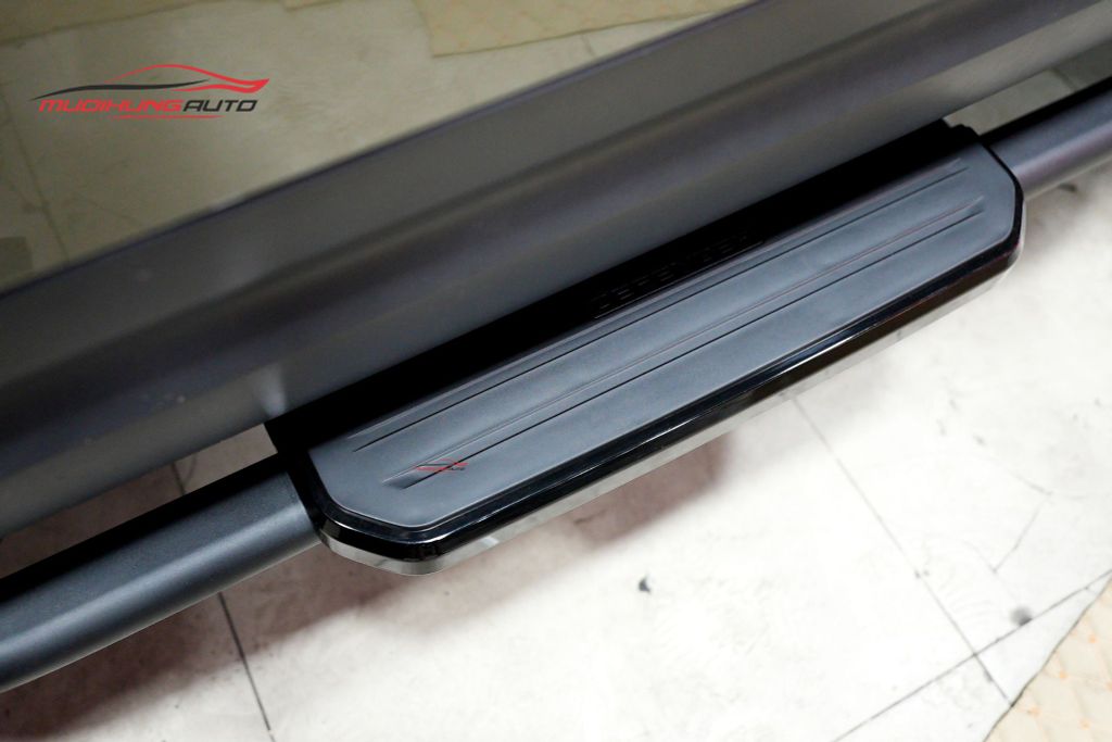 Bệ bước Defender