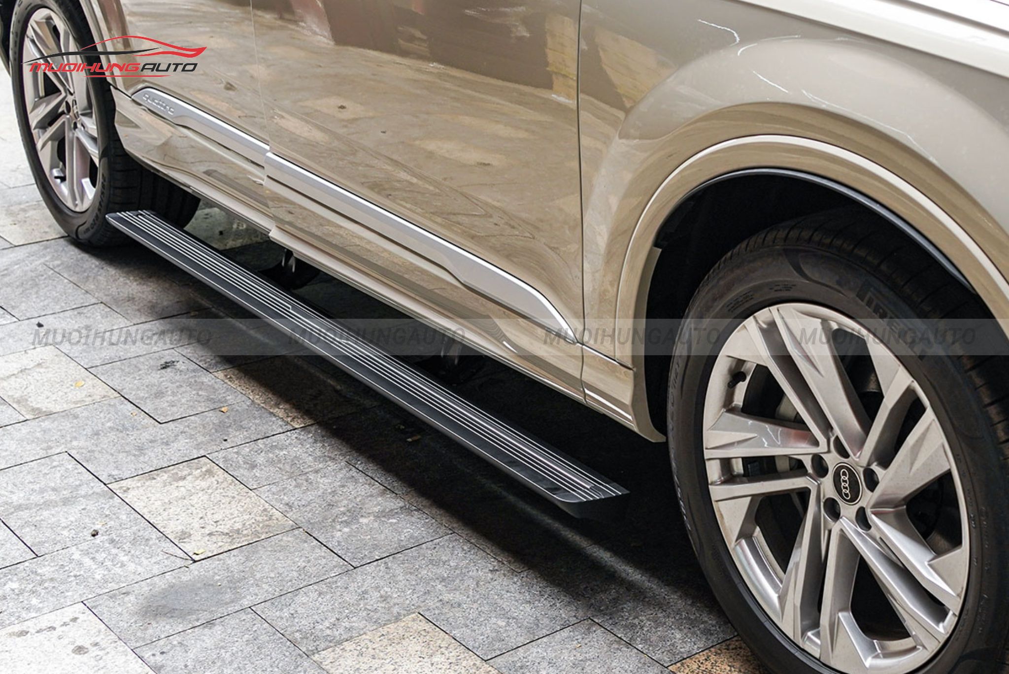 Bệ bước điện cho xe Audi Q7 2024