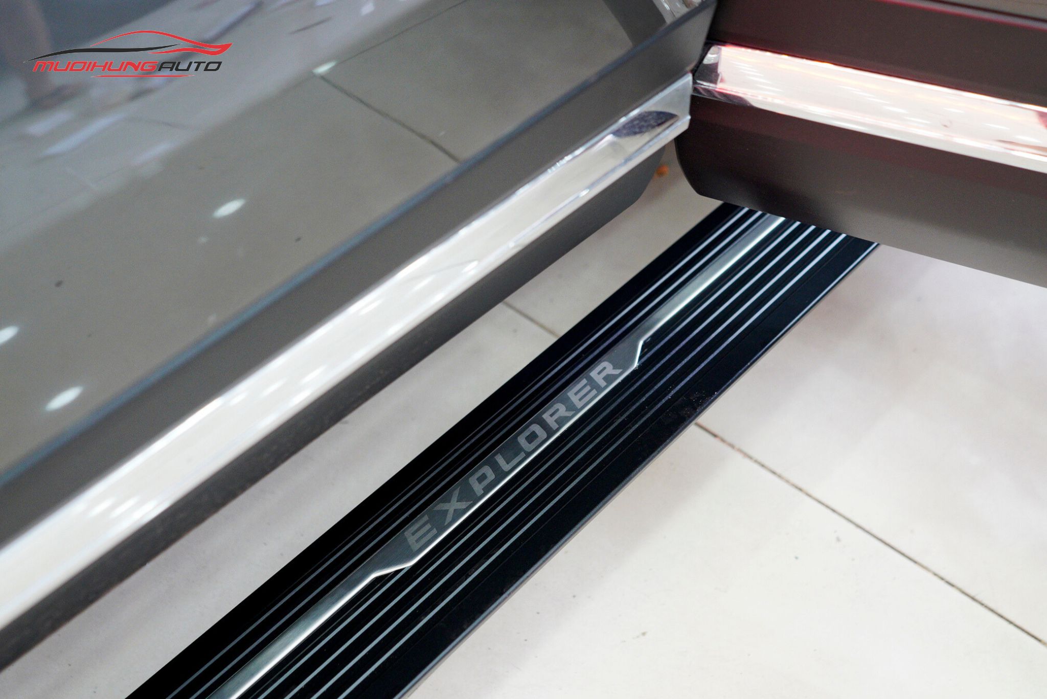 Bệ bước điện cho xe Ford Explorer 2018